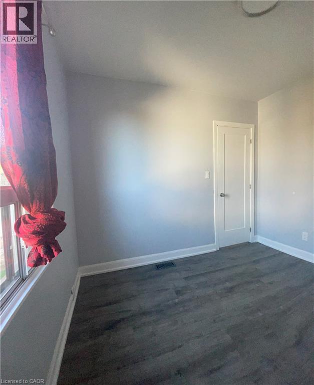 250 Weir Street N, Hamilton, Ontario  L8H 5G3 - Photo 13 - 40849813
