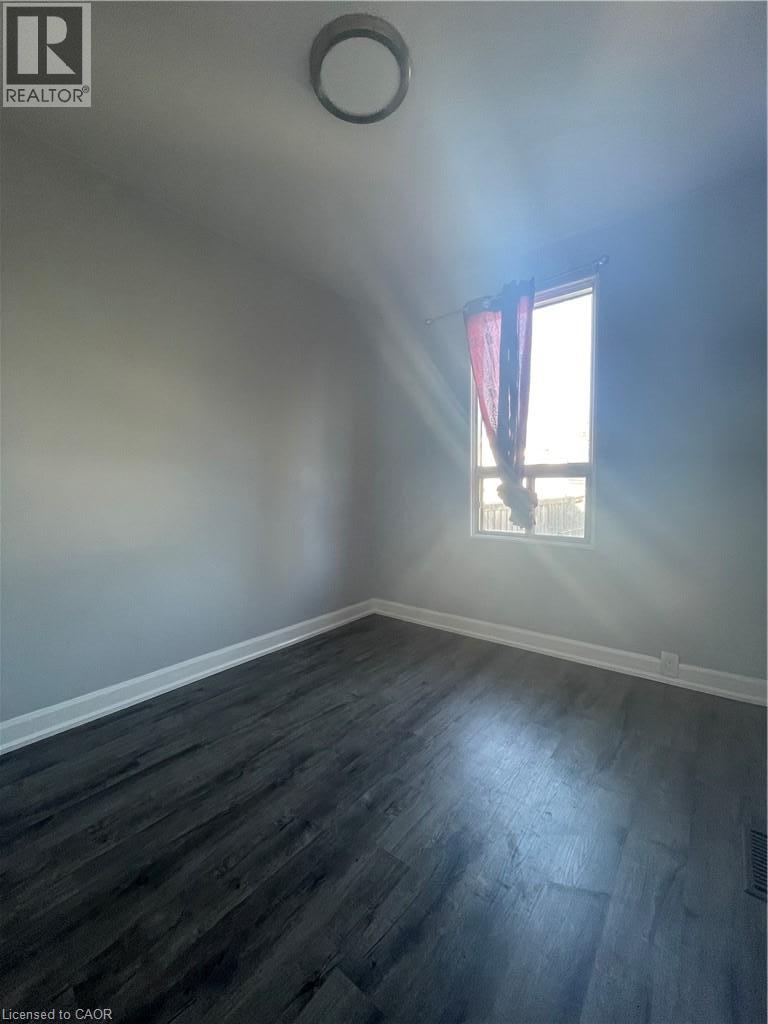 250 Weir Street N, Hamilton, Ontario  L8H 5G3 - Photo 12 - 40849813