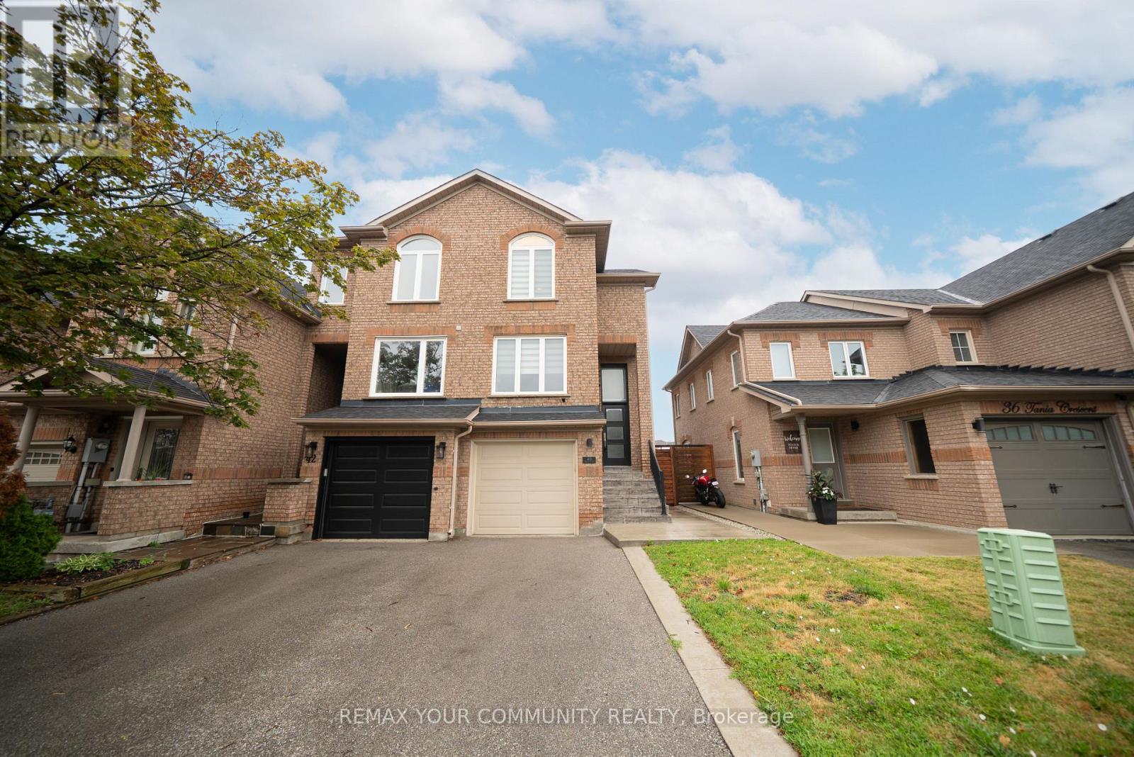 40 TANIA CRESCENT, Vaughan, Ontario