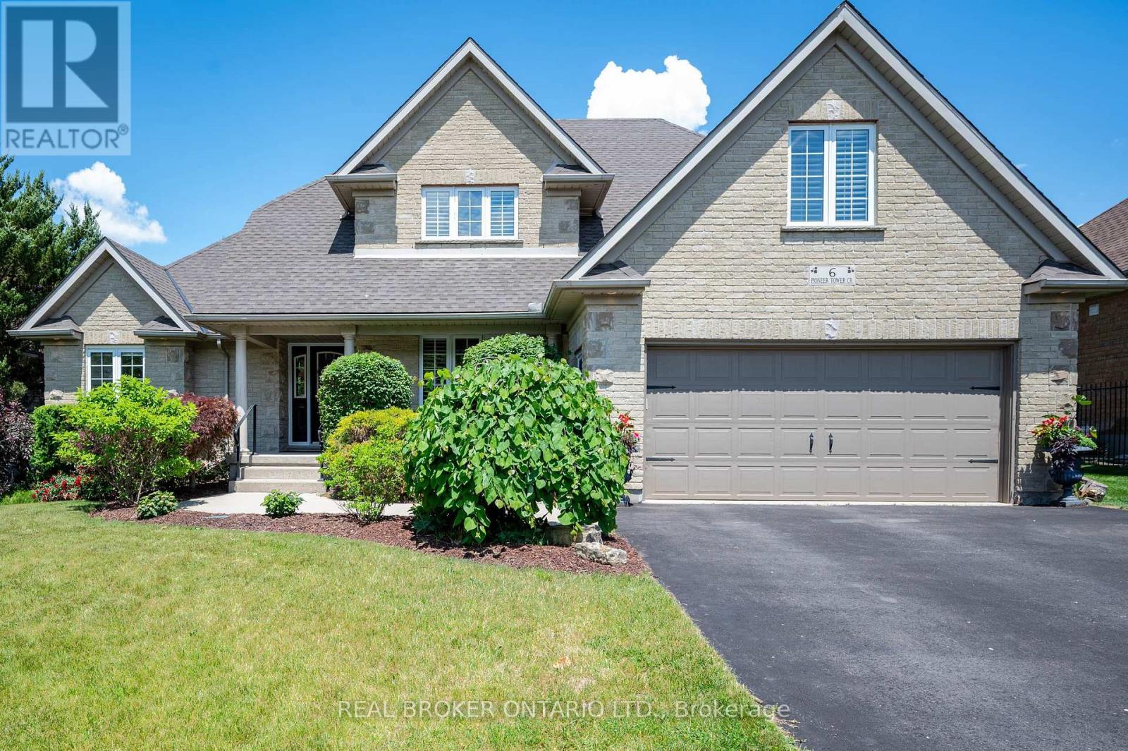 6 PIONEER TOWER CRESCENT, Kitchener, Ontario