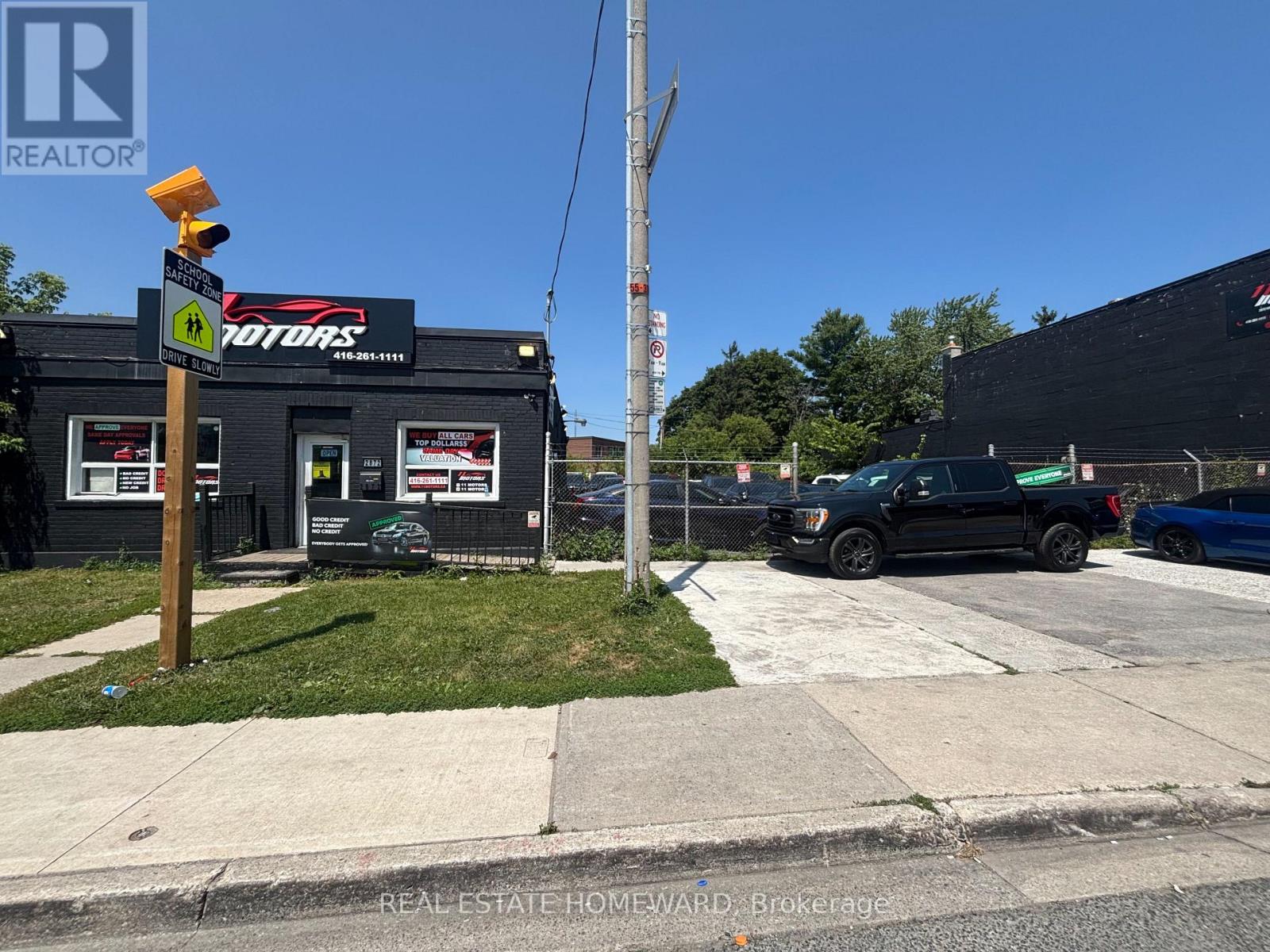 2872 KINGSTON ROAD, Toronto, Ontario