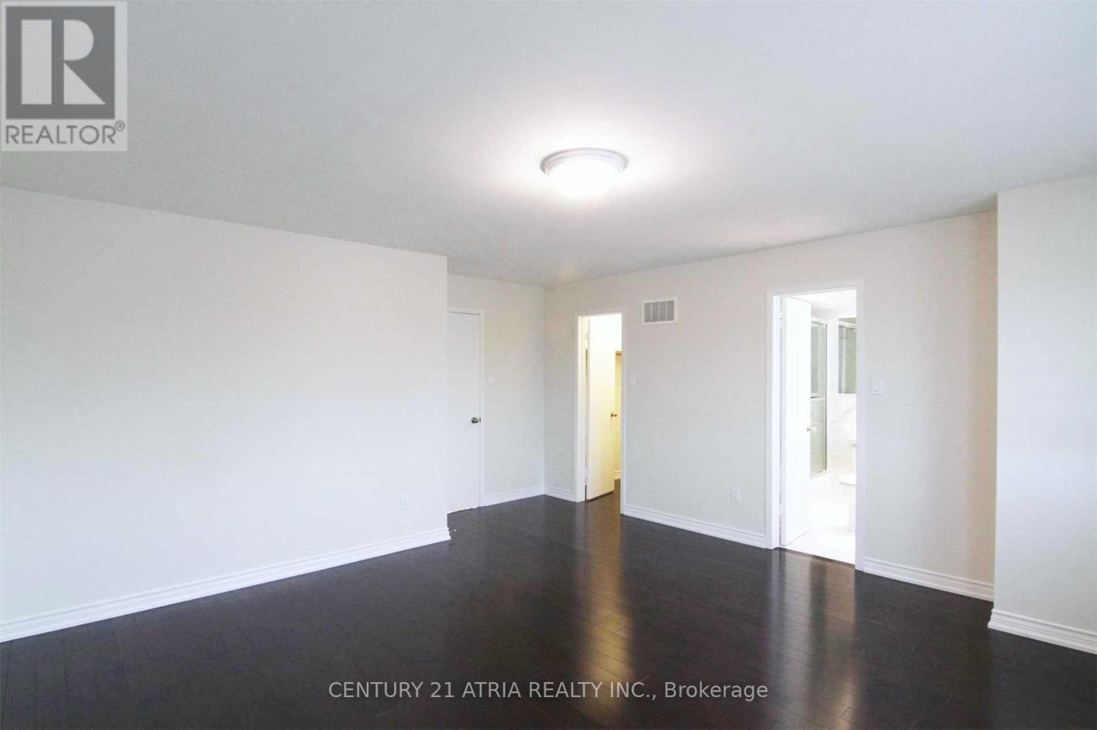 40 Alanbull Square, Toronto, Ontario  M1V 4M1 - Photo 6 - E13595422
