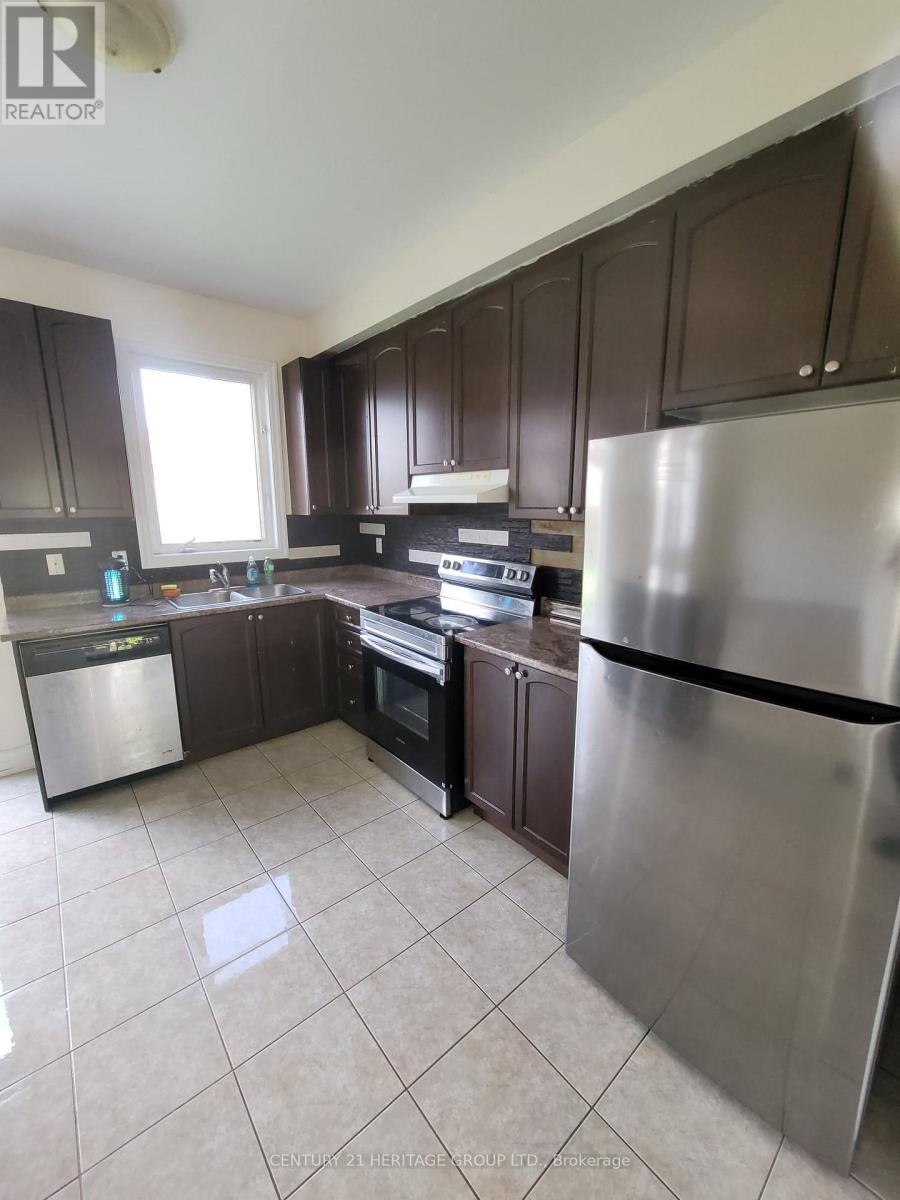 12 Bardawill Avenue, Georgina, Ontario  L4P 0B7 - Photo 5 - N13595410