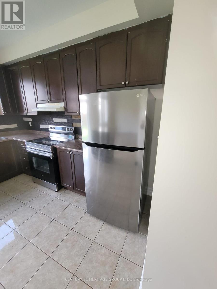 12 Bardawill Avenue, Georgina, Ontario  L4P 0B7 - Photo 9 - N13595410