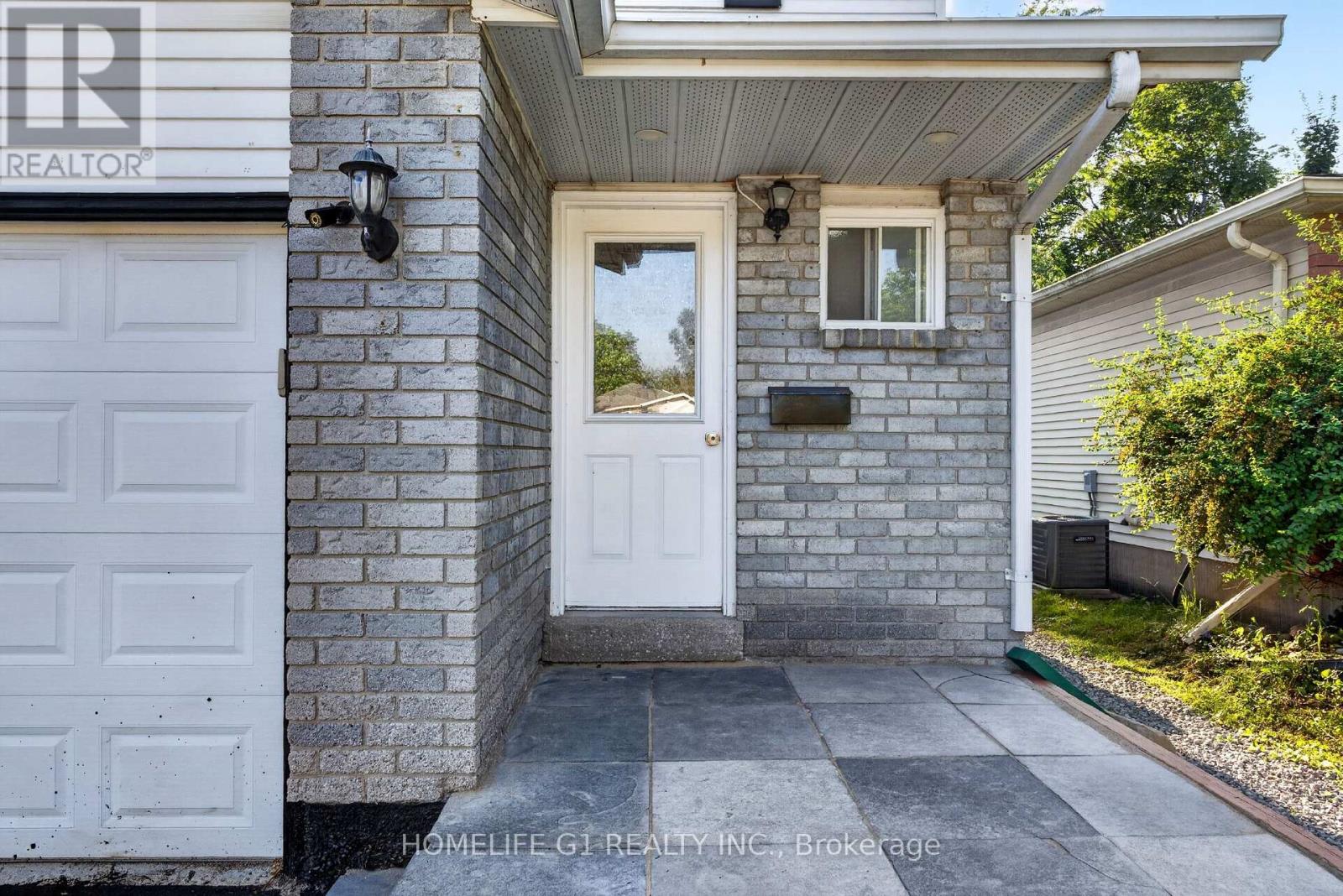 2 Fletcher Drive, Barrie, Ontario  L4M 5S1 - Photo 11 - S13595440
