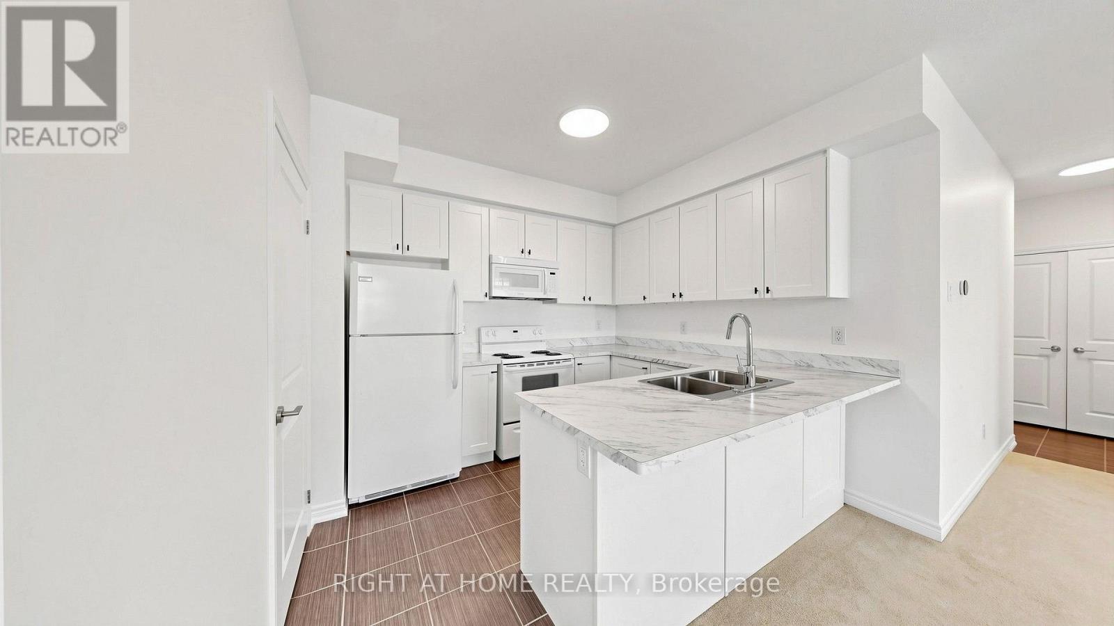 205 - 2333 SAWGRASS DRIVE, oakville (ro river oaks), Ontario