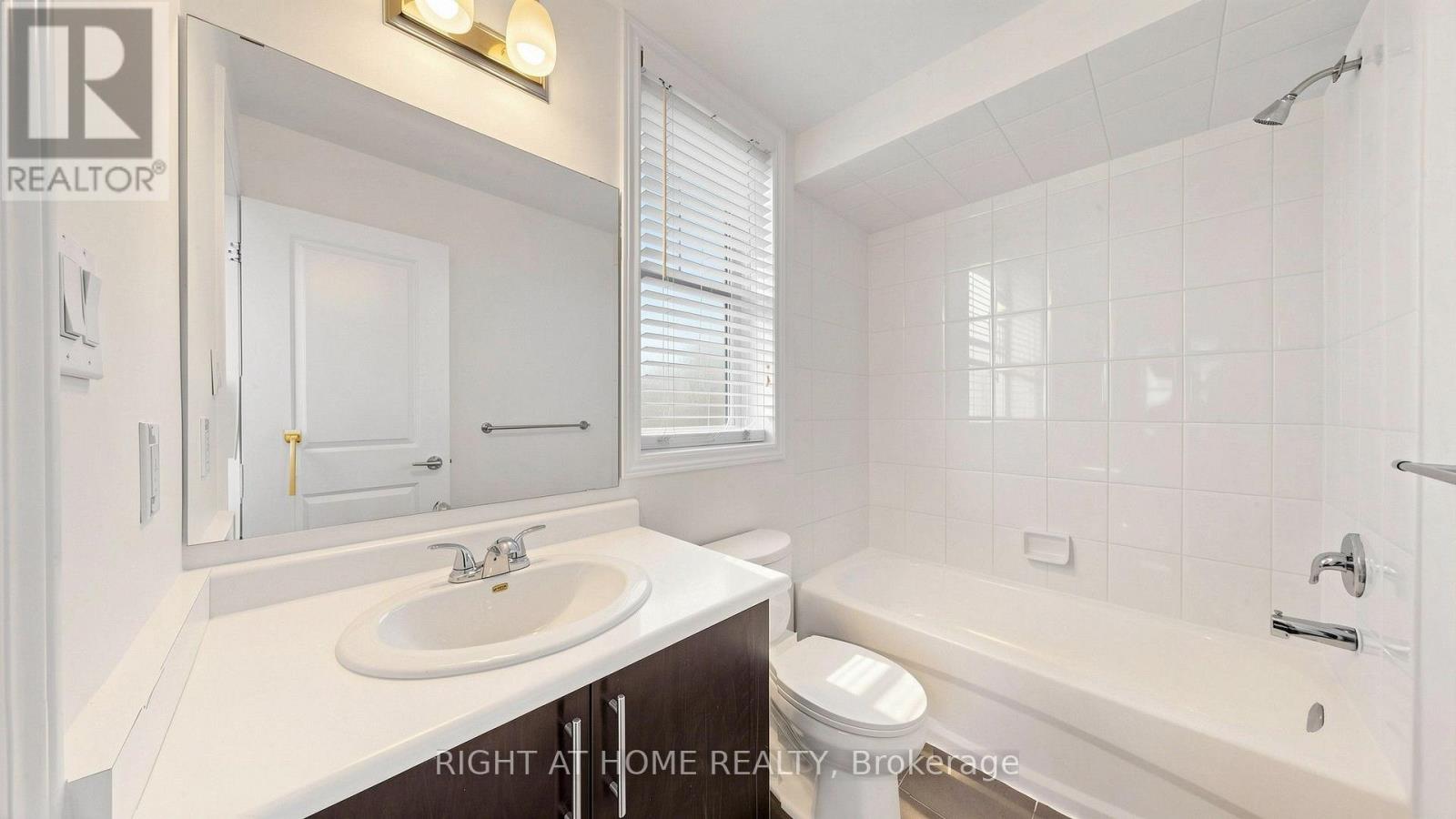 205 - 2333 Sawgrass Drive, Oakville (Ro River Oaks), Ontario  L6H 0L2 - Photo 18 - W13595408