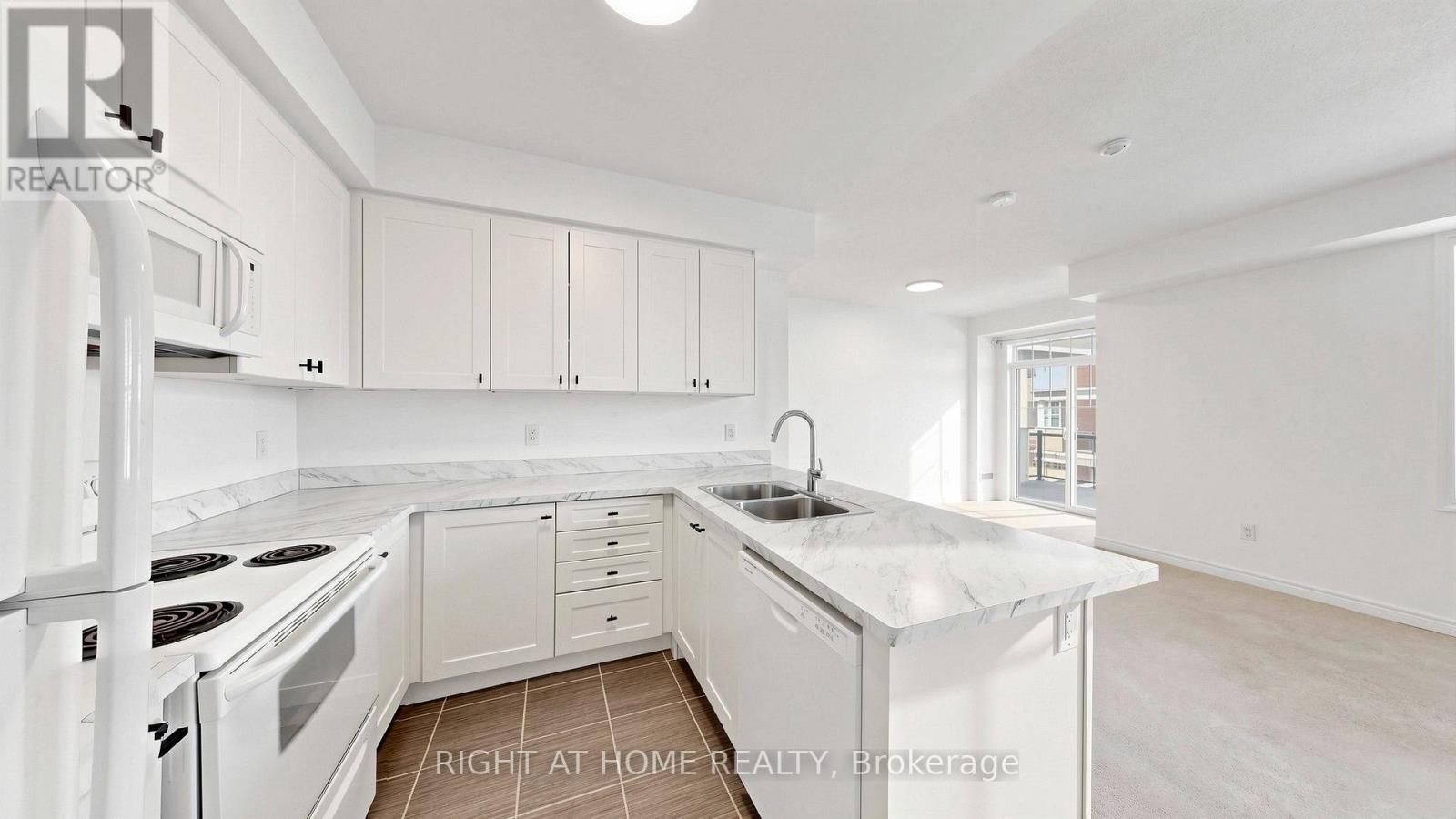 205 - 2333 Sawgrass Drive, Oakville (Ro River Oaks), Ontario  L6H 0L2 - Photo 6 - W13595408