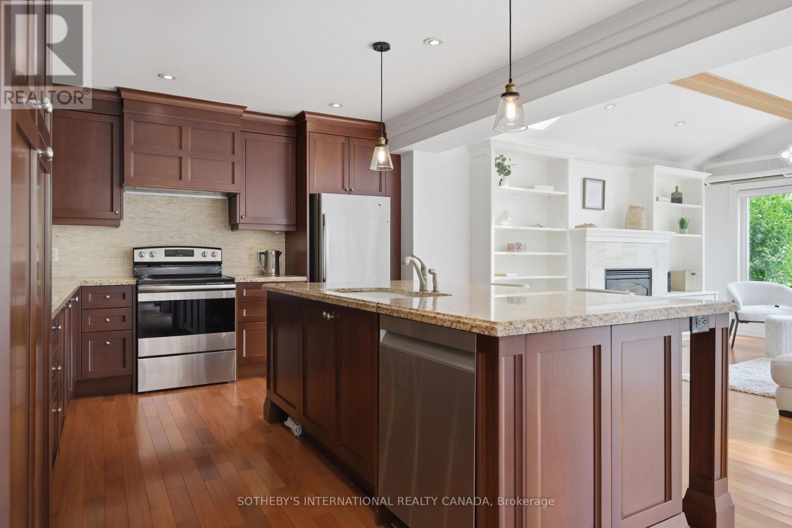 69 Wanita Road, Mississauga, Ontario  L5G 1B5 - Photo 6 - W13595432