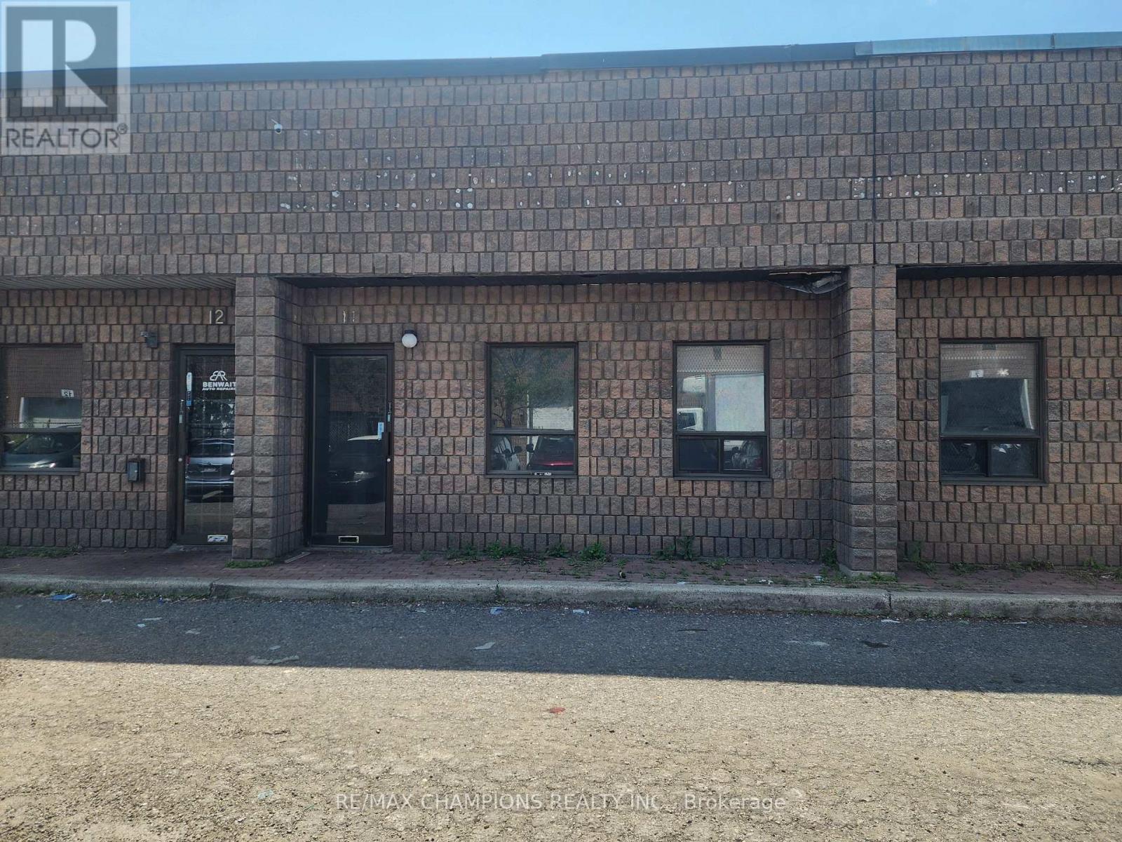 10 - 227 Advance Boulevard, Brampton, Ontario  L6T 4J2 - Photo 3 - W13595434