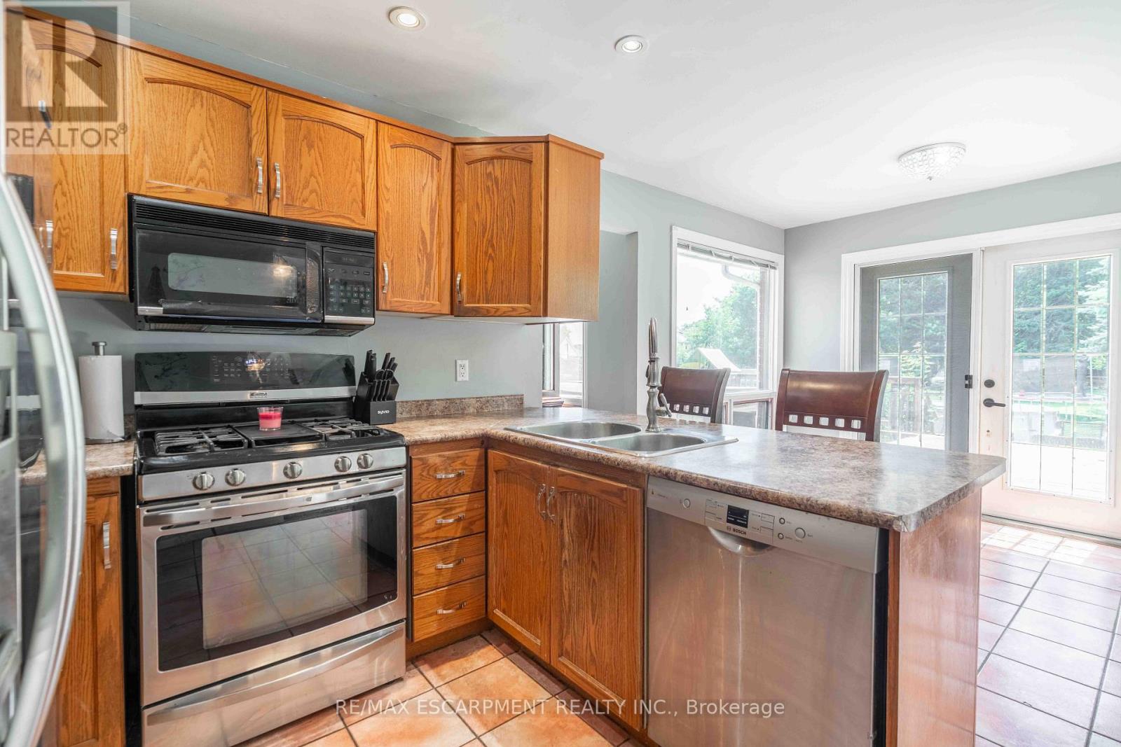 54 Selkirk Street, Haldimand, Ontario  N3W 1J4 - Photo 12 - X13595418