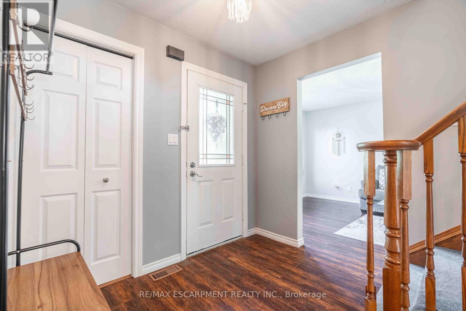 54 Selkirk Street, Haldimand, Ontario  N3W 1J4 - Photo 4 - X13595418