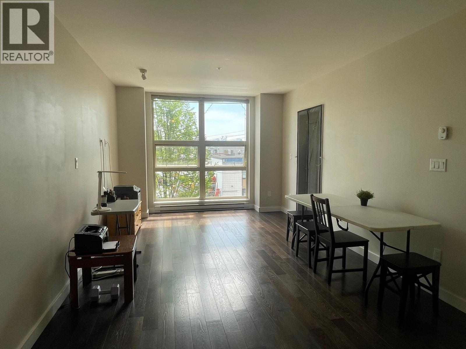 209 1182 W 16th Street, North Vancouver, British Columbia  V7P 0B3 - Photo 4 - R3098567