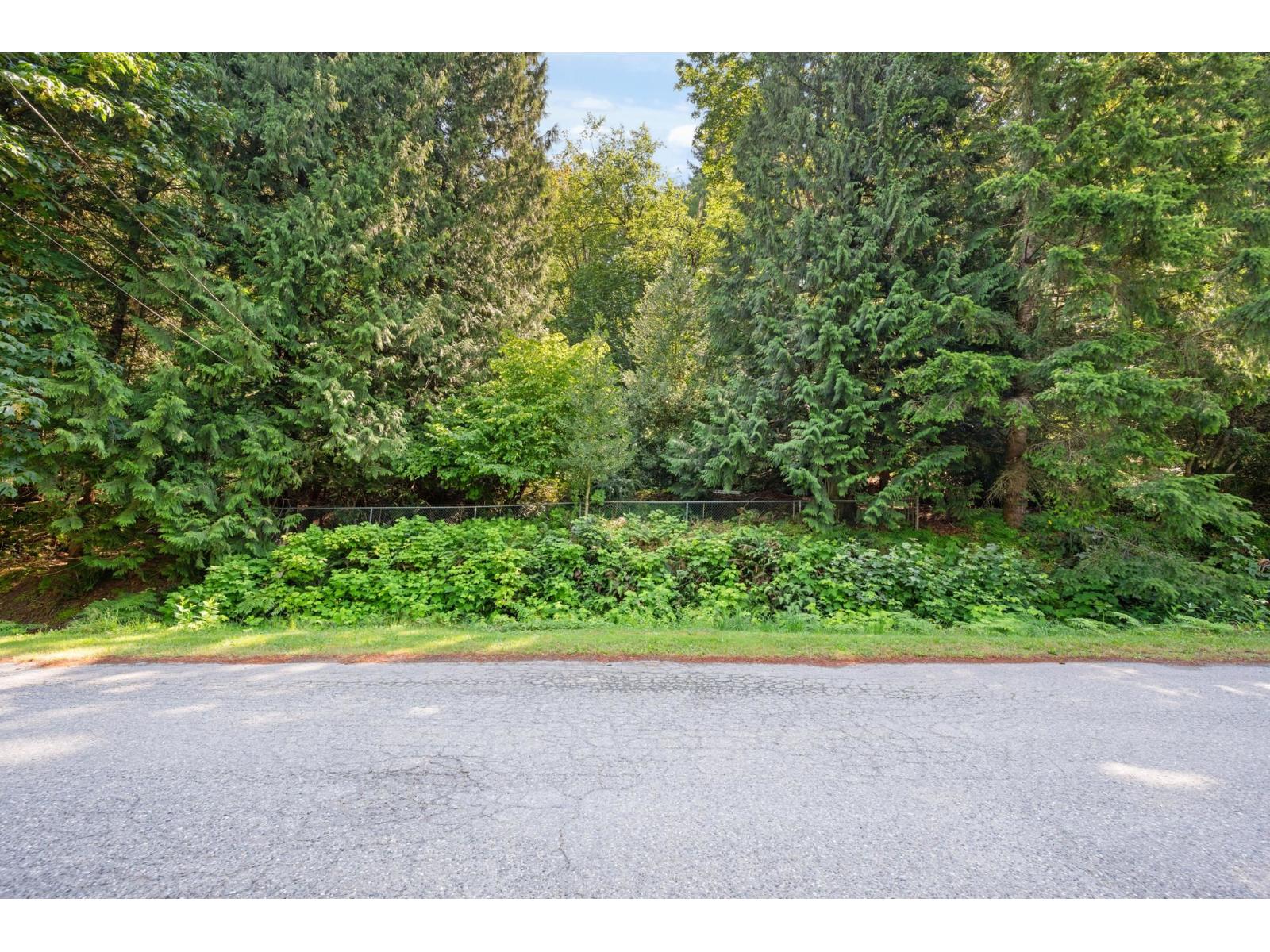 3680 Vance Road, Cultus Lake East, Cultus Lake, British Columbia  V2R 5A6 - Photo 2 - R3149167