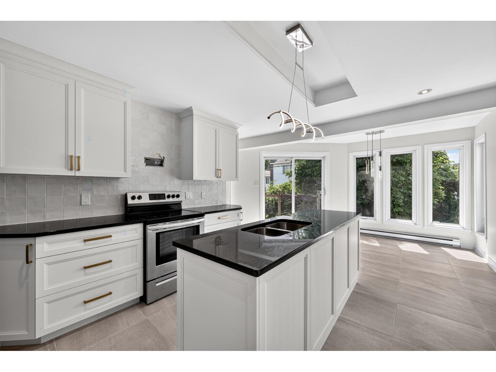 34 Rue Oriole Kirkland Quebec Canada H9H3X3 5