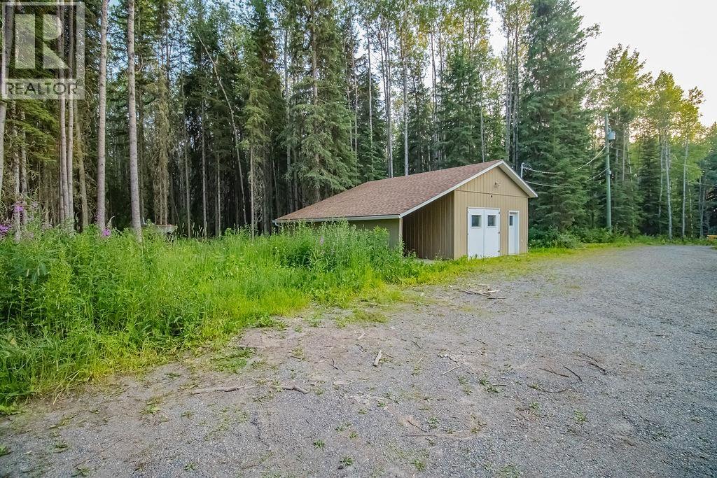 2046 Goetjen Road, Fort St. James, British Columbia  V0J 1P0 - Photo 4 - R3148086