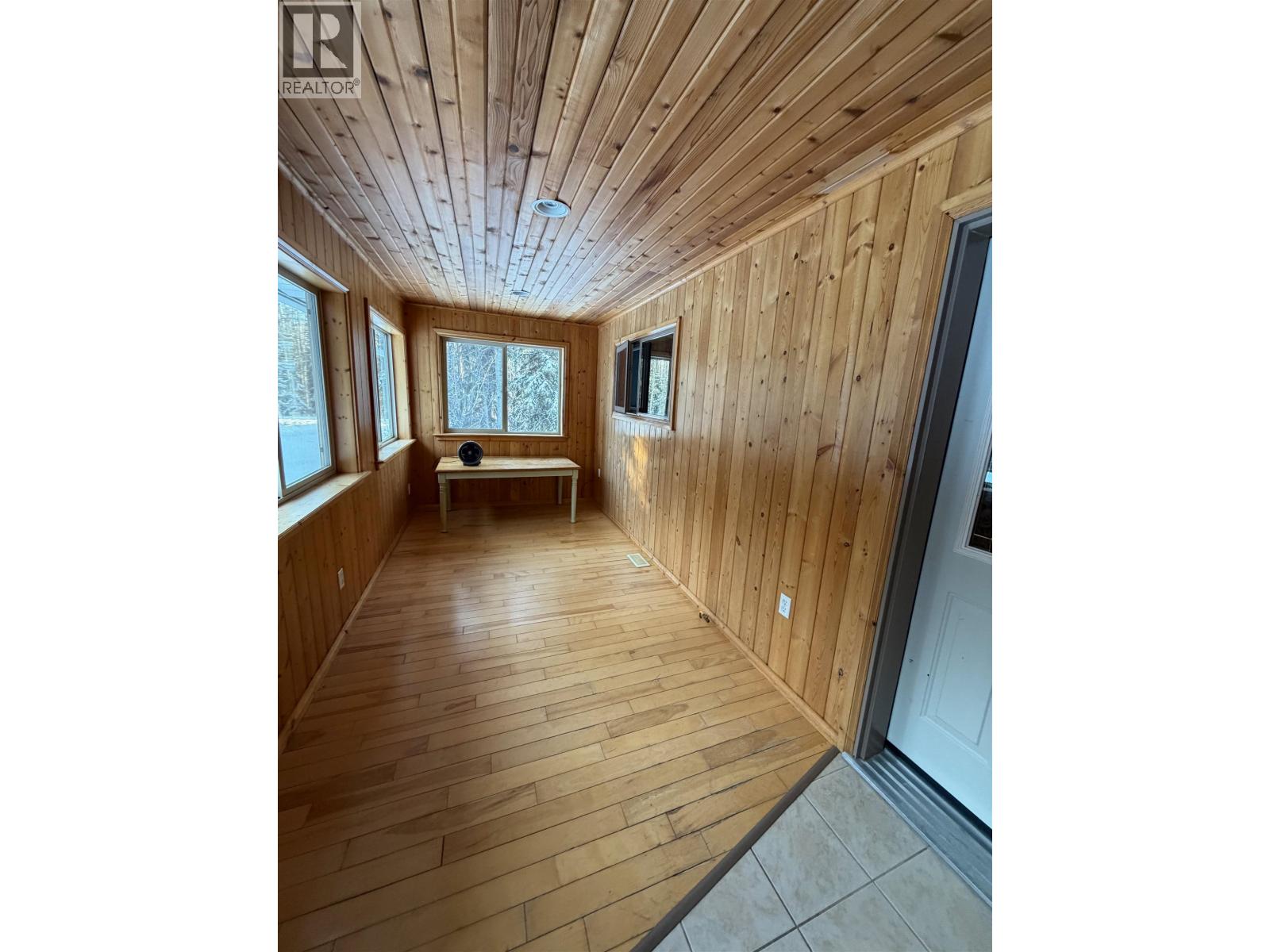 2046 Goetjen Road, Fort St. James, British Columbia  V0J 1P0 - Photo 5 - R3148086