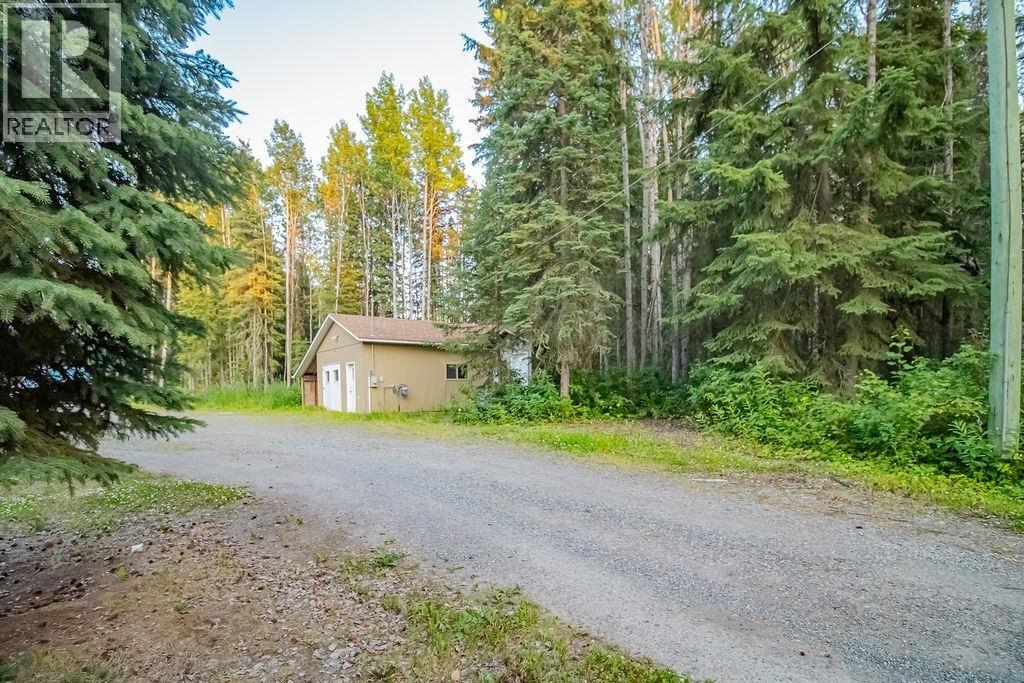 2046 Goetjen Road, Fort St. James, British Columbia  V0J 1P0 - Photo 19 - R3148086