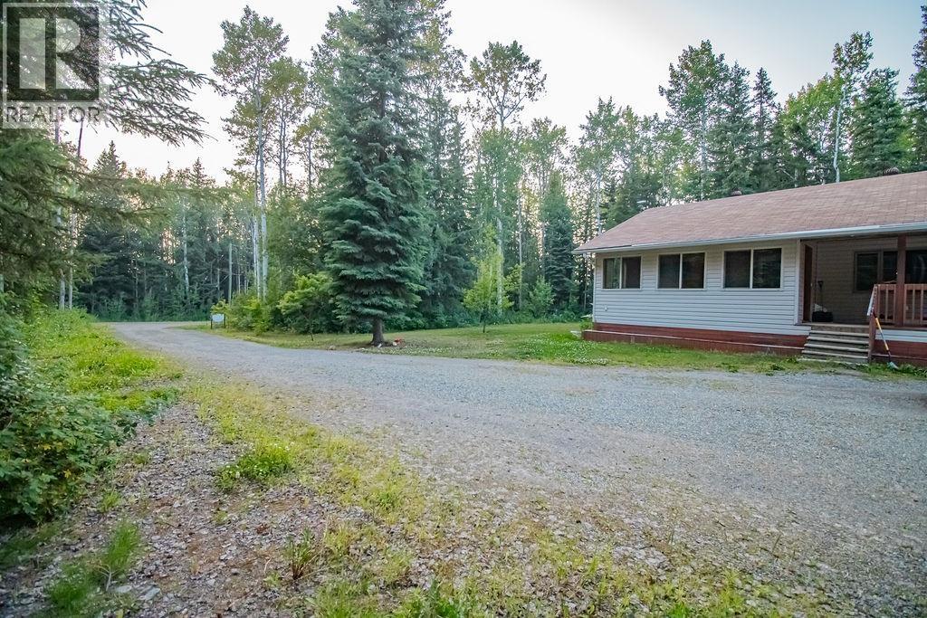 2046 Goetjen Road, Fort St. James, British Columbia  V0J 1P0 - Photo 25 - R3148086
