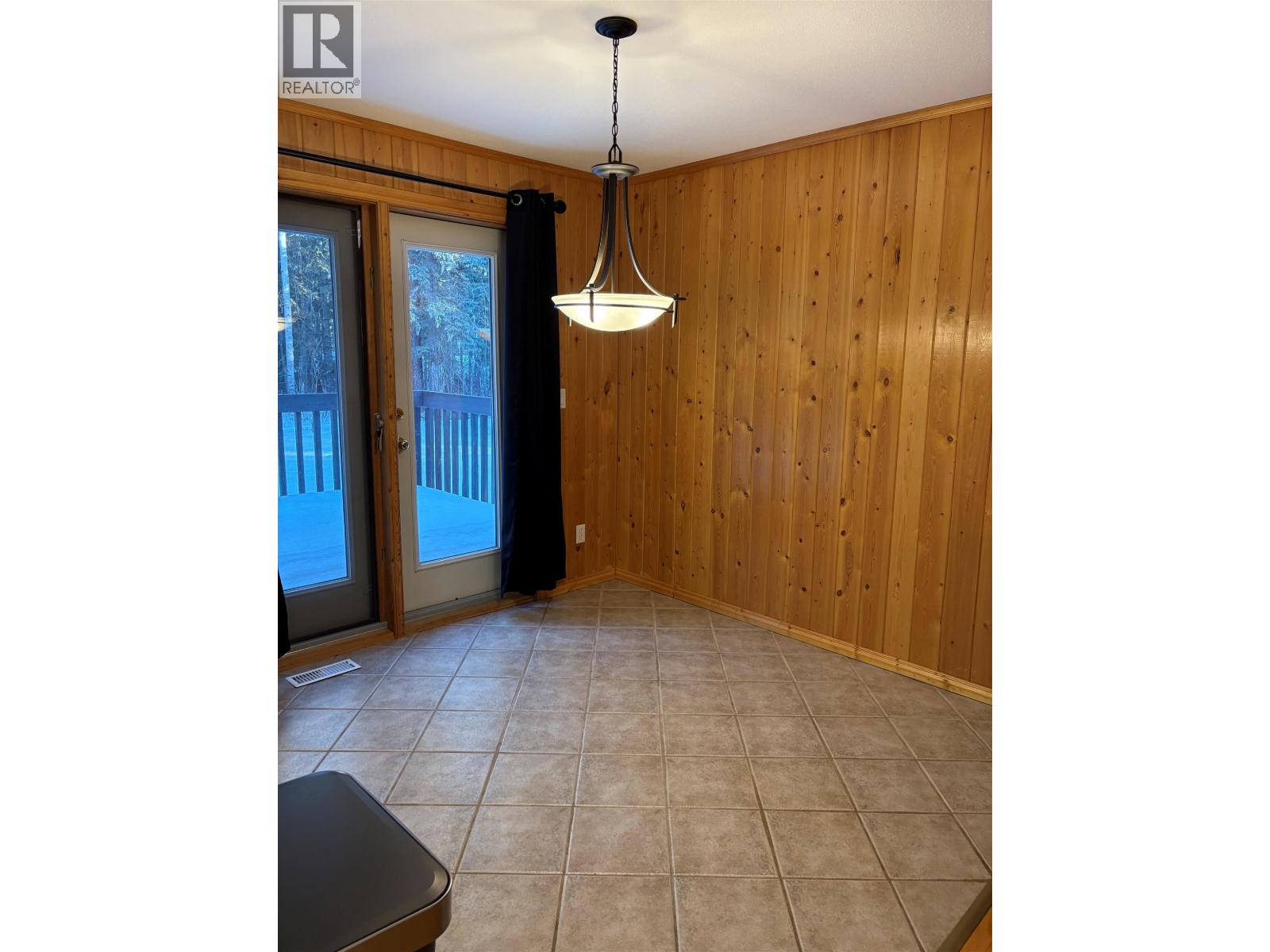 2046 Goetjen Road, Fort St. James, British Columbia  V0J 1P0 - Photo 8 - R3148086