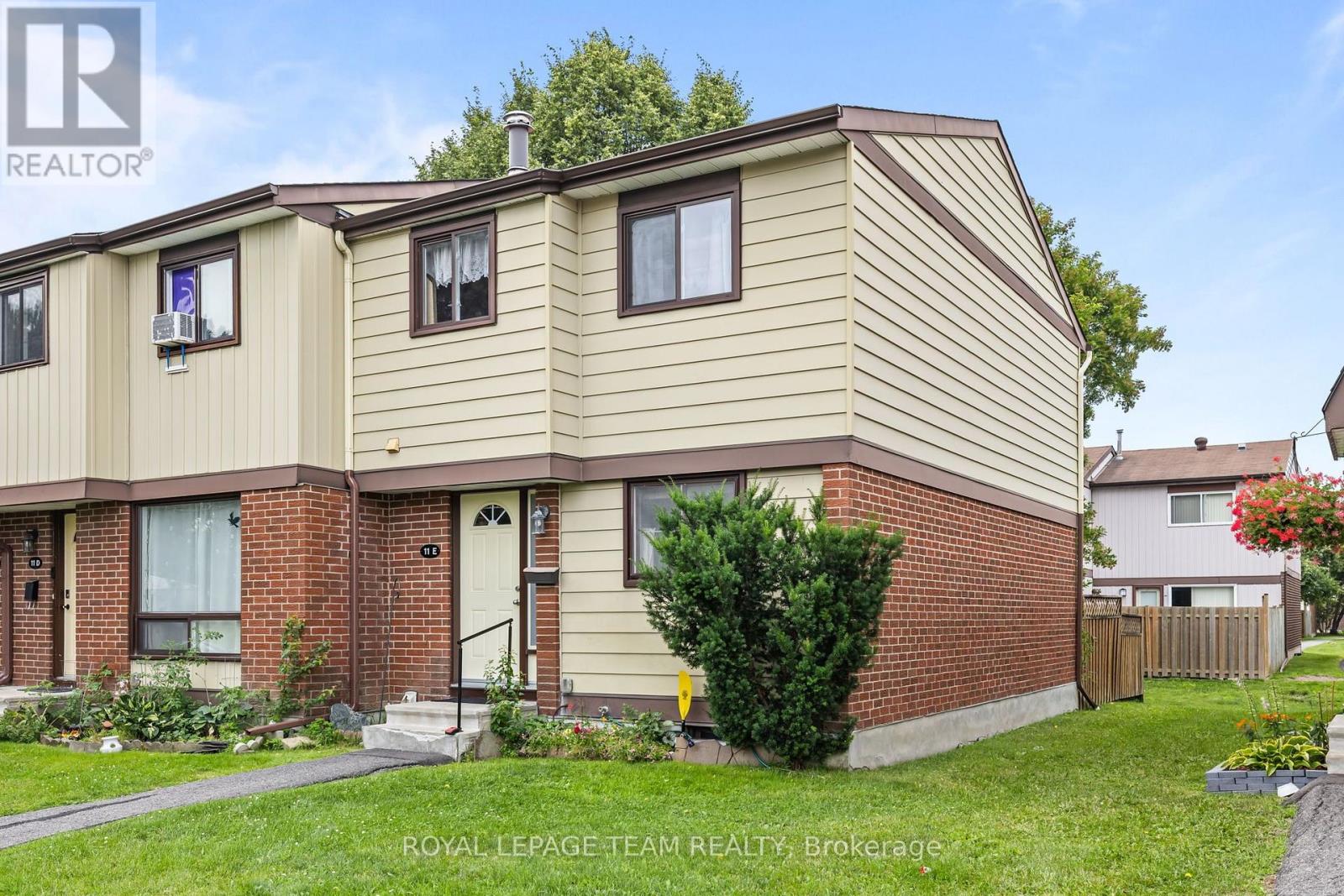 11E FOXHILL WAY, Ottawa, Ontario