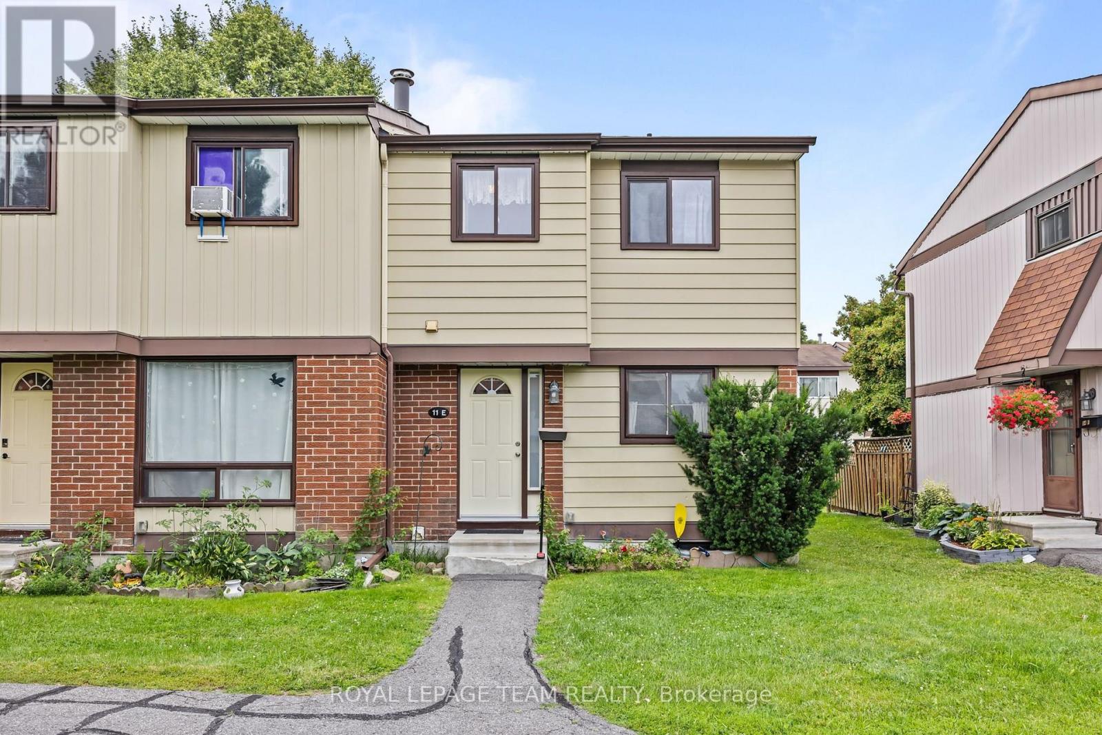 11e Foxhill Way, Ottawa, Ontario  K2J 1P3 - Photo 2 - X13595524
