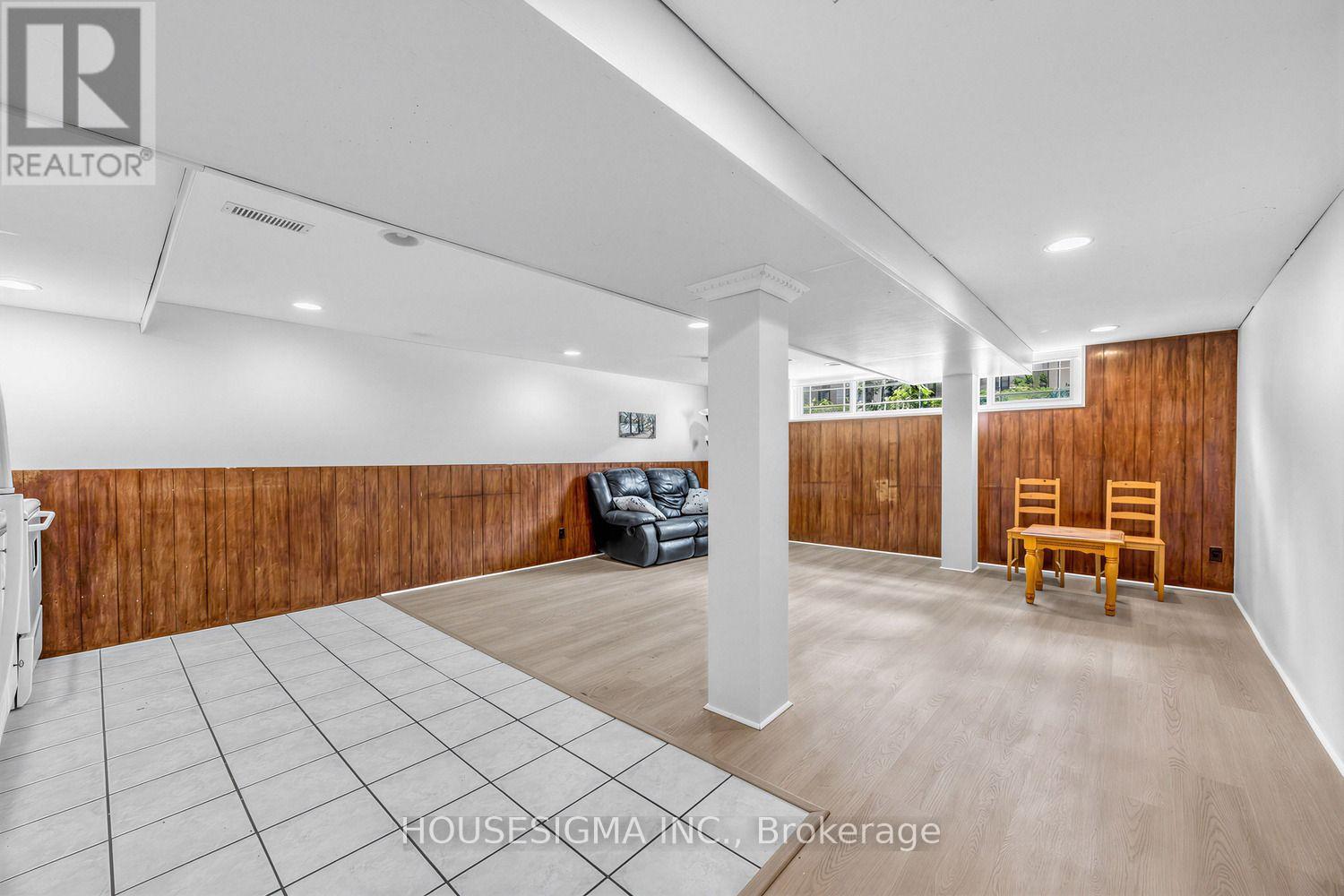LOWER UNIT - 51 TISDALE AVENUE, Toronto (Victoria Village)