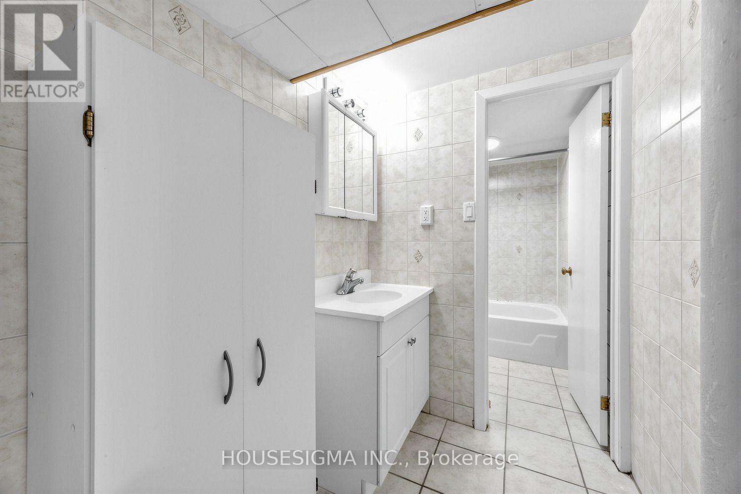 Lower Unit - 51 Tisdale Avenue, Toronto (Victoria Village), Ontario  M4A 1Y6 - Photo 7 - C13595532