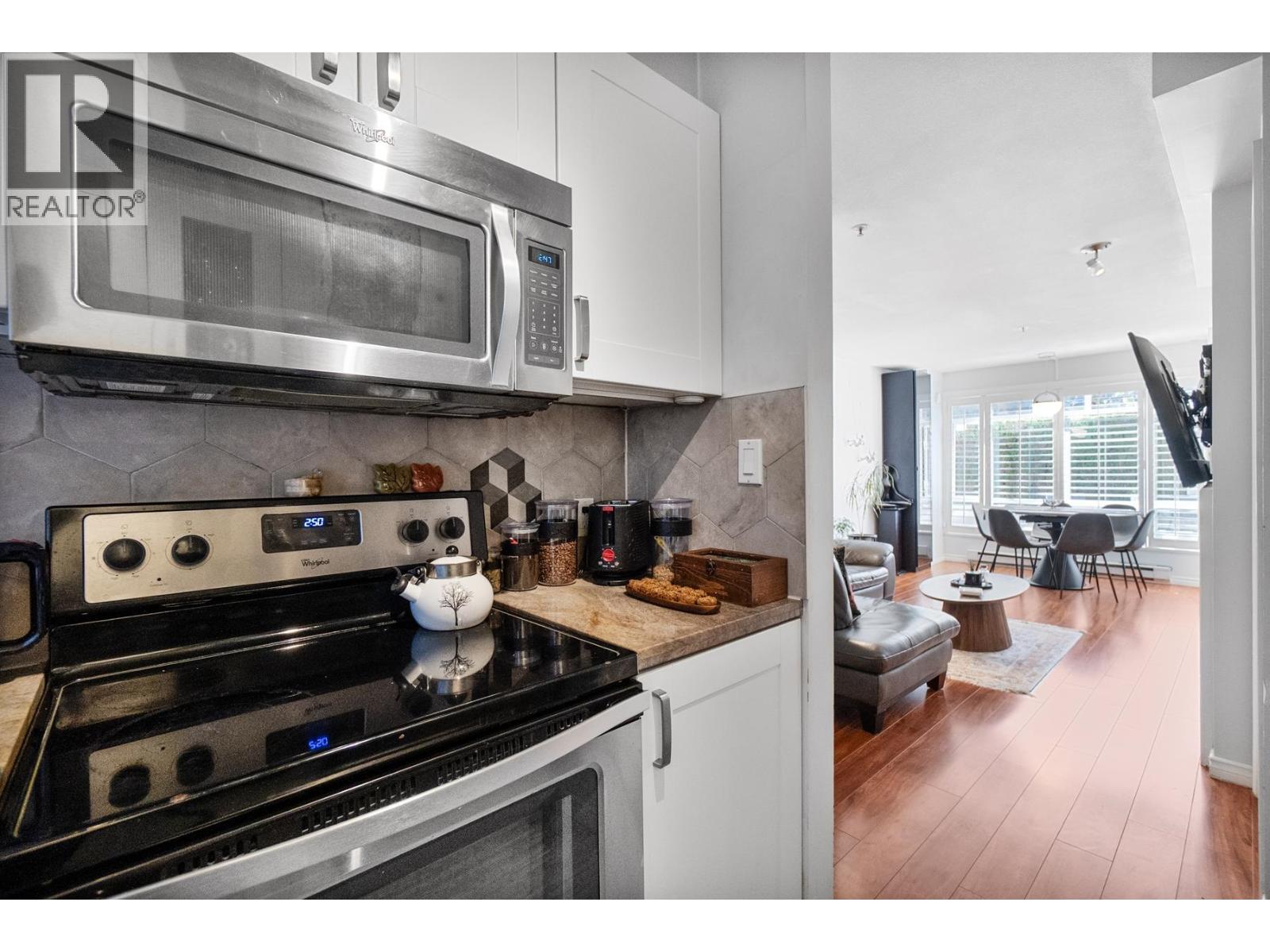 2106 Yew Street, Vancouver, British Columbia  V6K 3G7 - Photo 10 - R3149142