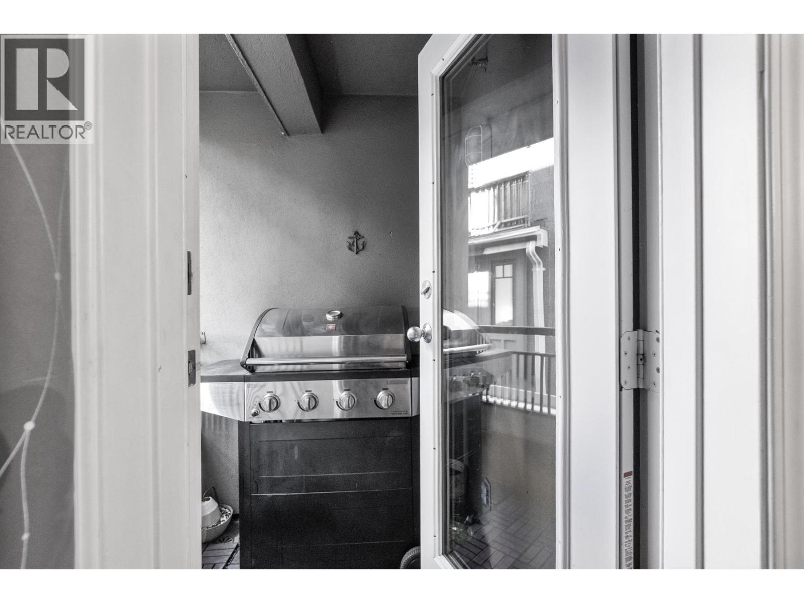 2106 Yew Street, Vancouver, British Columbia  V6K 3G7 - Photo 18 - R3149142