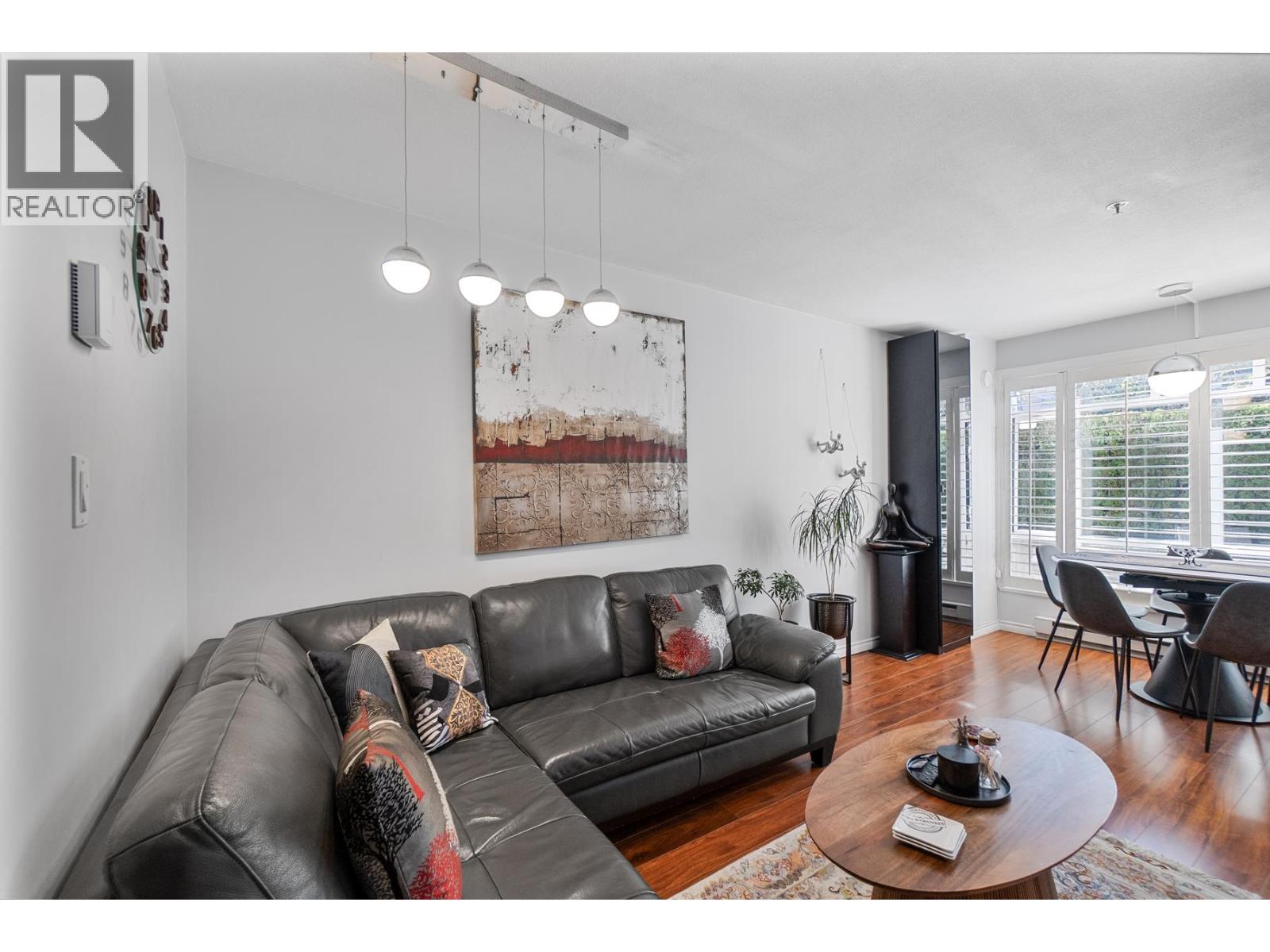 2106 Yew Street, Vancouver, British Columbia  V6K 3G7 - Photo 4 - R3149142