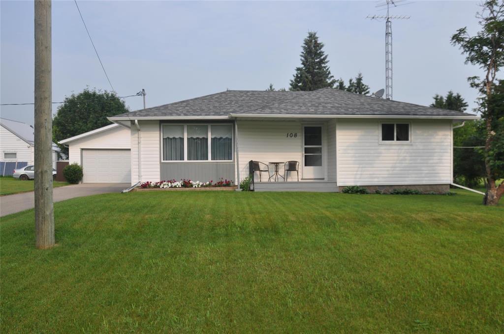 108 Allan Street, Oakburn, Manitoba  R0J 1L0 - Photo 0 - 202617299