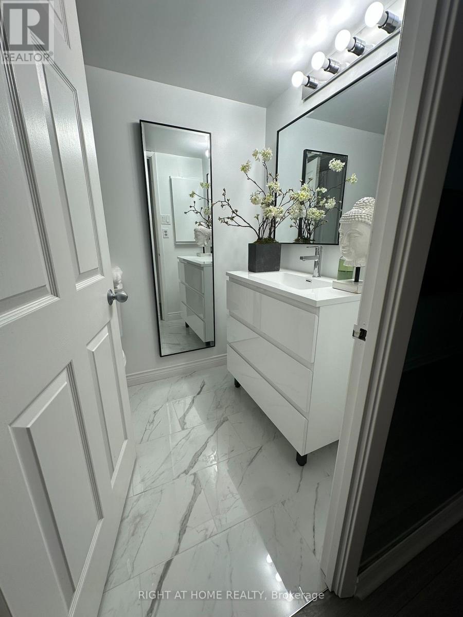 411 - 360 Bloor Street E, Toronto, Ontario  M4W 3M3 - Photo 13 - C13465382