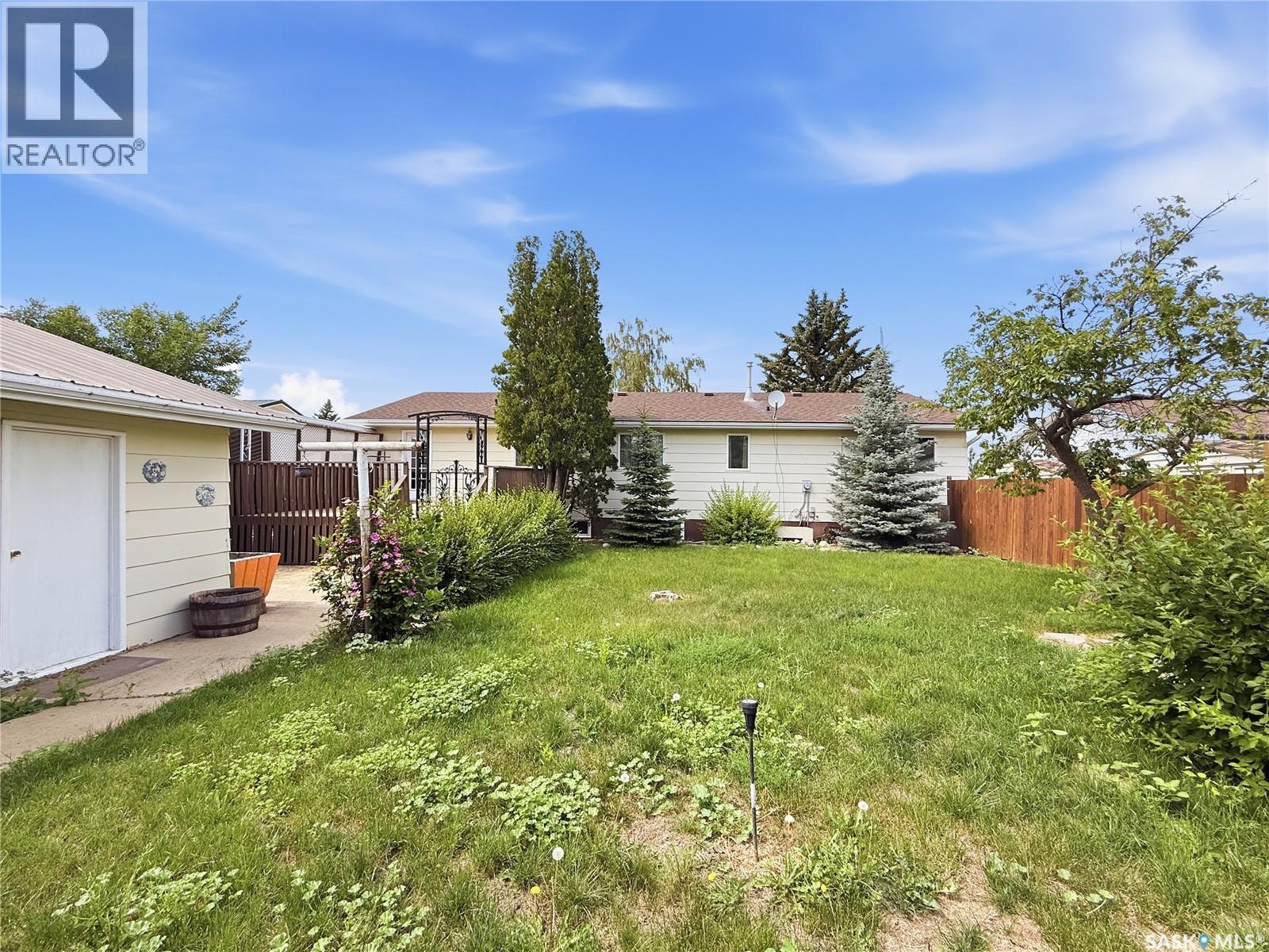 512 1st Street N, Cabri, Saskatchewan  S0N 0J0 - Photo 40 - SK043337