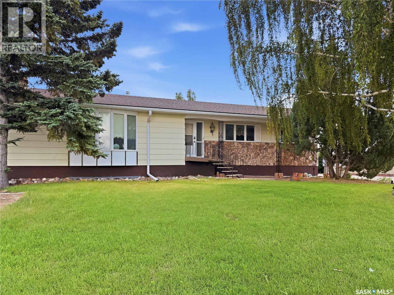 512 1st Street N, Cabri, Saskatchewan  S0N 0J0 - Photo 45 - SK043337