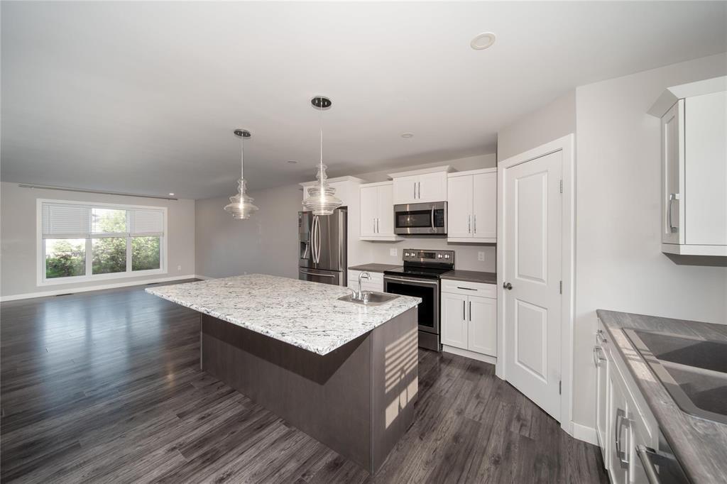 1 Aston Cove, Steinbach, Manitoba R5G 2P2 - Photo 4 - 202616916