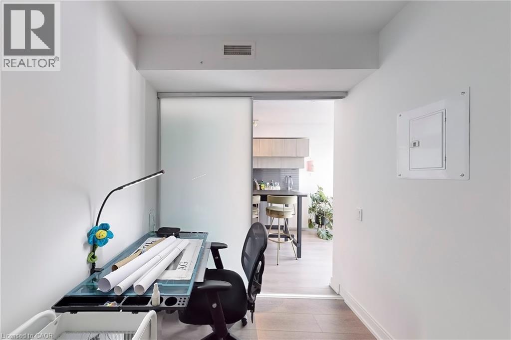 181 DUNDAS Street E Unit# PH02