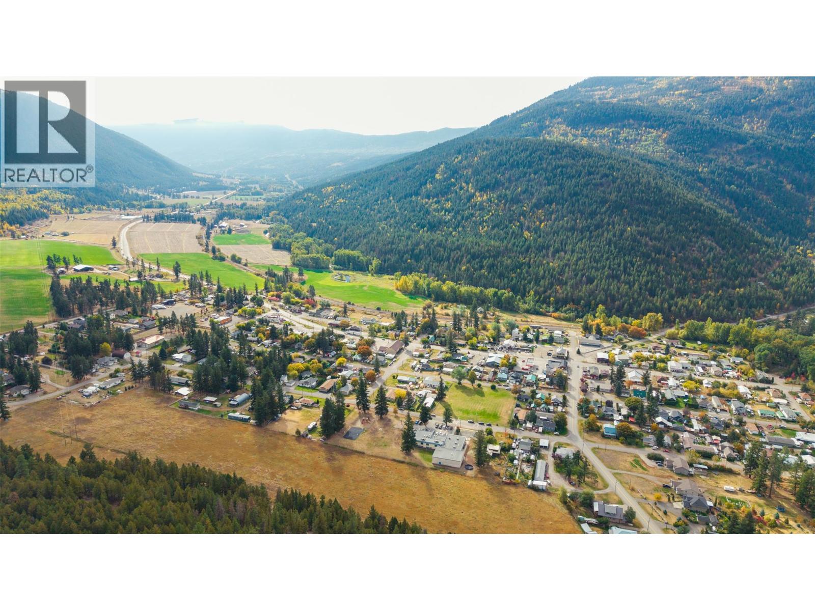 2946 Westridge Drive, Falkland, British Columbia  V0E 1W0 - Photo 6 - 10365408