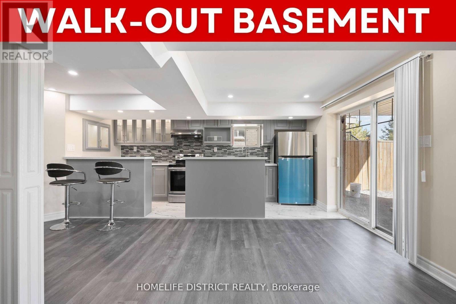 7 MOSELY CRESCENT, Ajax (Northeast Ajax)