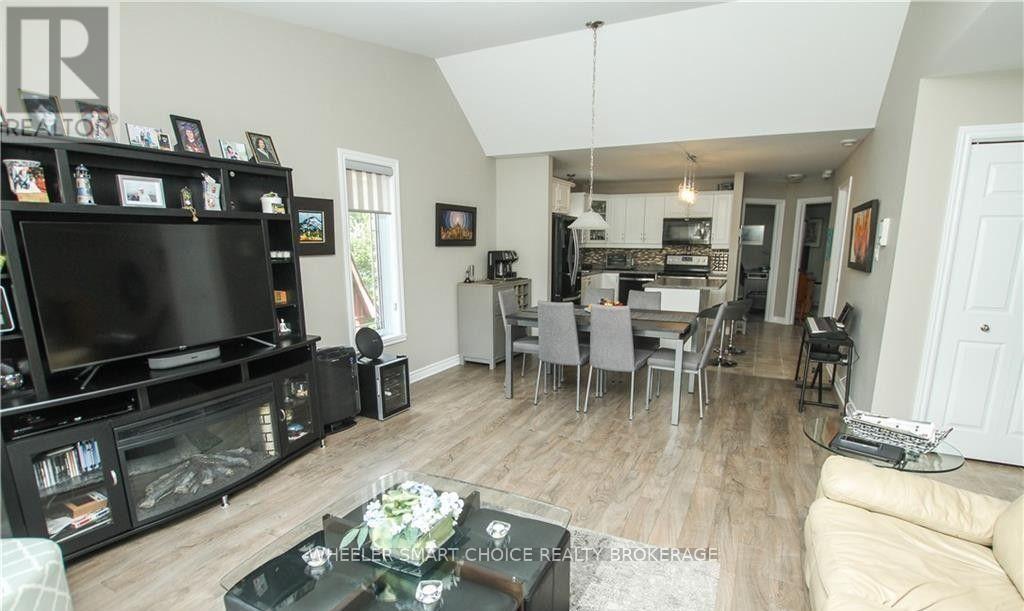 214 - 226 First Street, Cornwall, Ontario K6H 0G2 - Photo 6 - X13595586