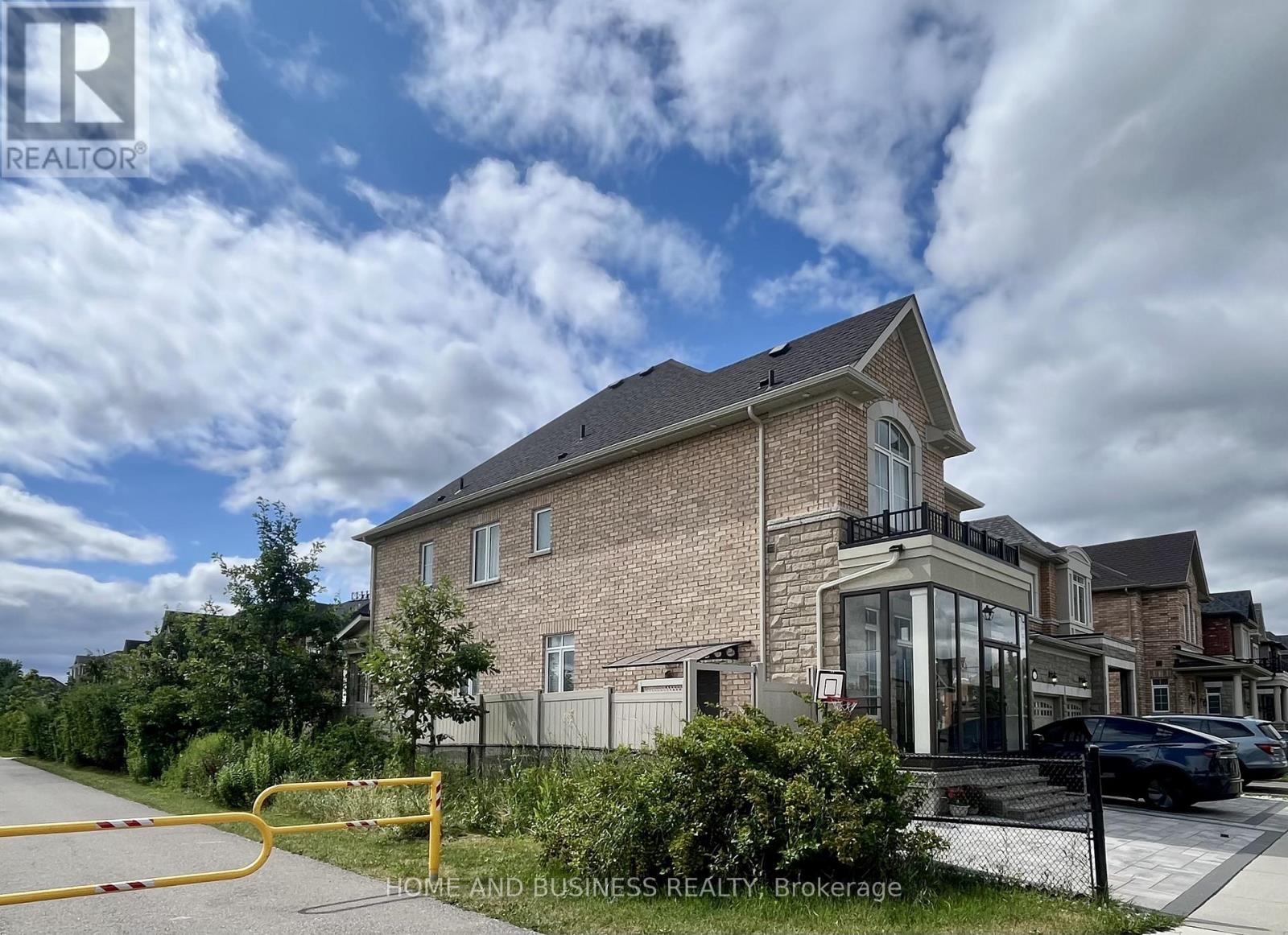 152 Marvin Avenue, Oakville (Go Glenorchy), Ontario  L6H 0Z7 - Photo 2 - W13595622