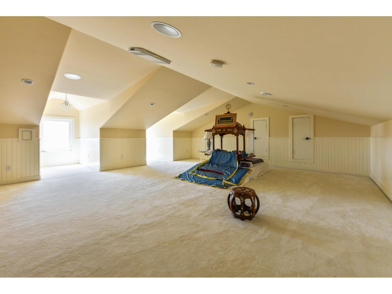 Listing image 30