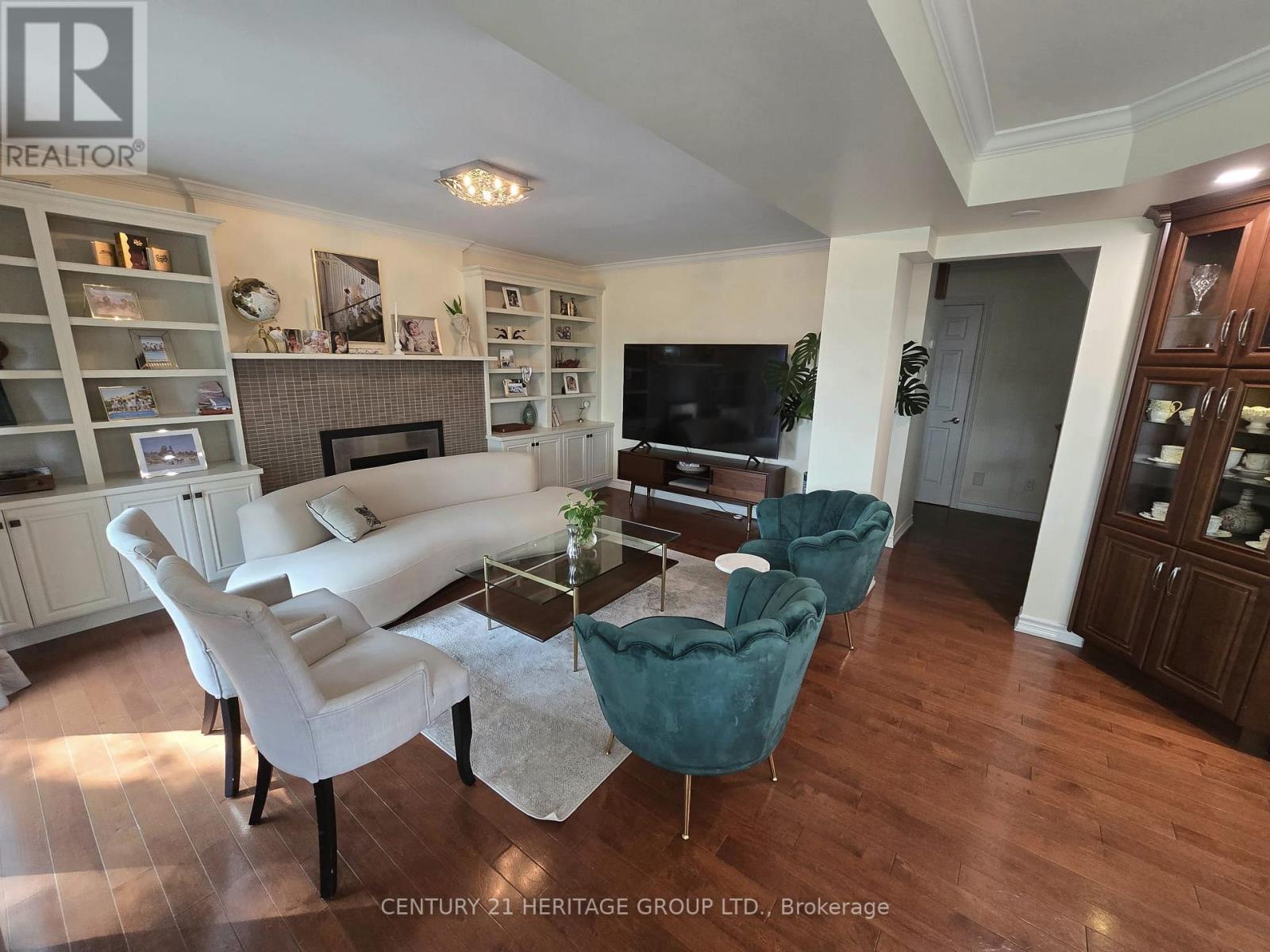 163 Fox Run, Barrie, Ontario  L4N 6E3 - Photo 3 - S13595644