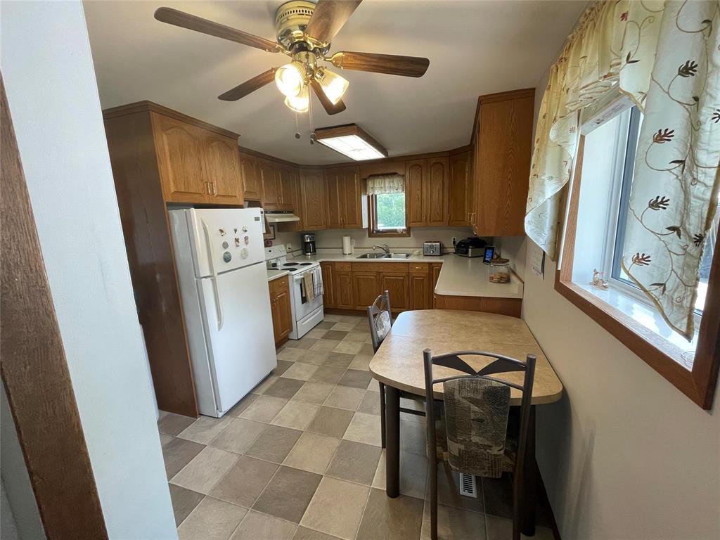 108 Allan Street, Oakburn, Manitoba  R0J 1L0 - Photo 15 - 202617299