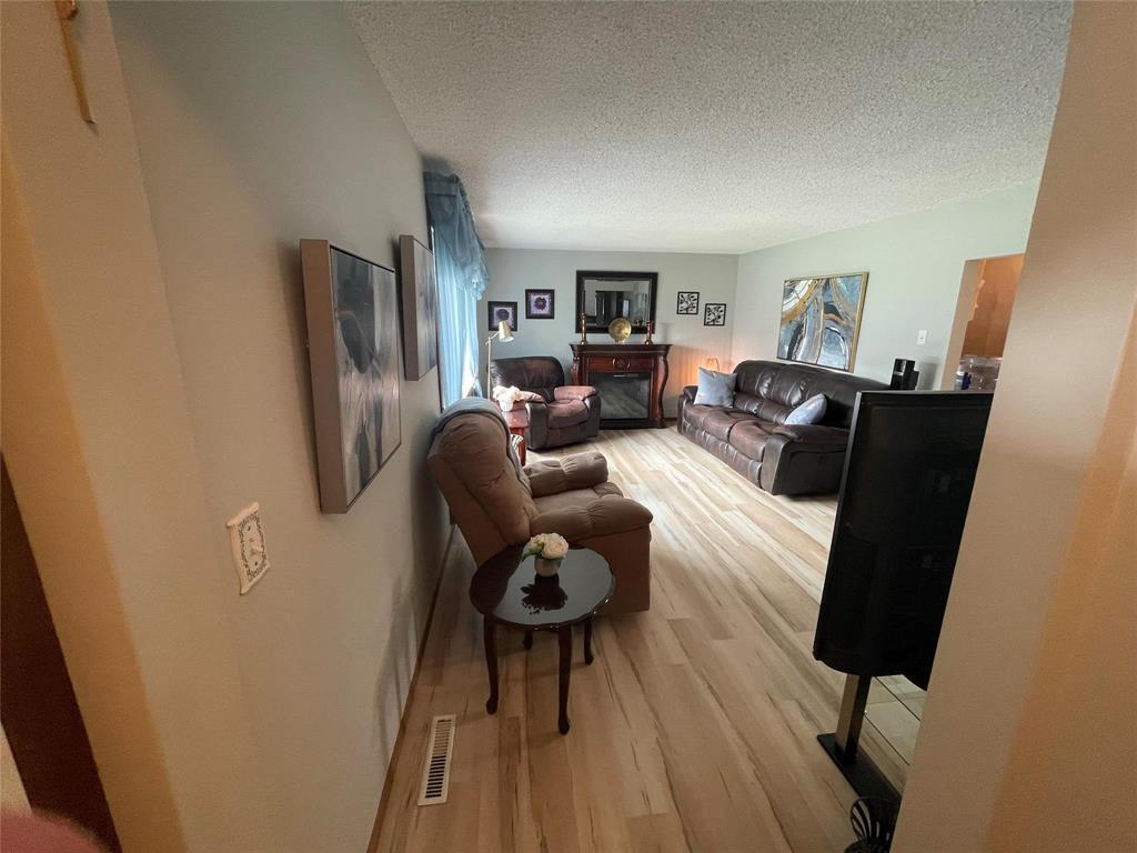 108 Allan Street, Oakburn, Manitoba  R0J 1L0 - Photo 18 - 202617299