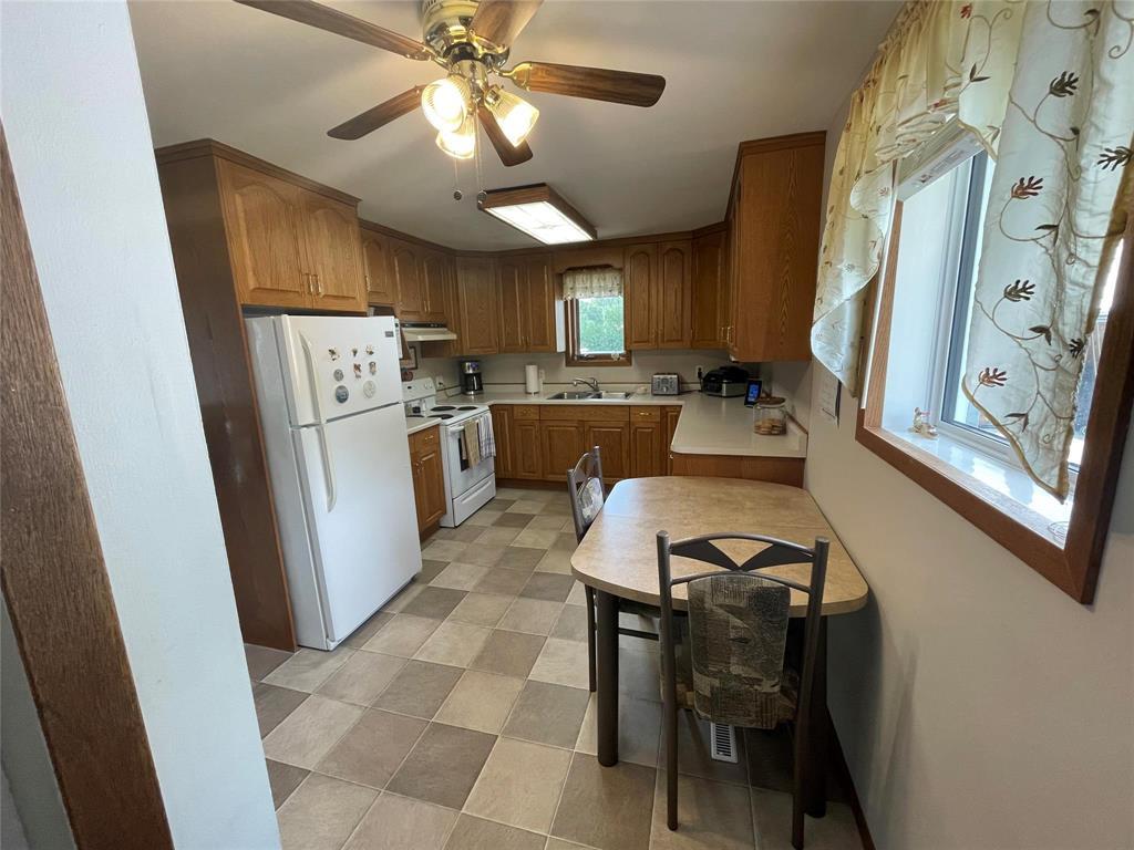 108 Allan Street, Oakburn, Manitoba  R0J 1L0 - Photo 16 - 202617299