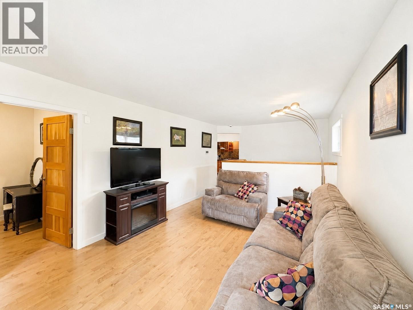 924 Weldon Avenue, Saskatoon, Saskatchewan  S7M 2V6 - Photo 4 - SK043433