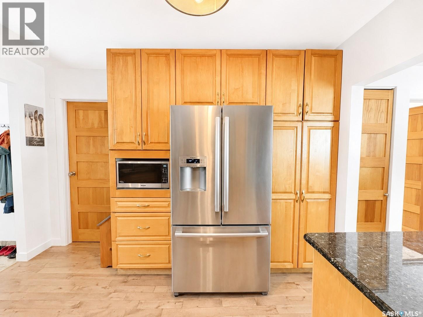 924 Weldon Avenue, Saskatoon, Saskatchewan  S7M 2V6 - Photo 9 - SK043433