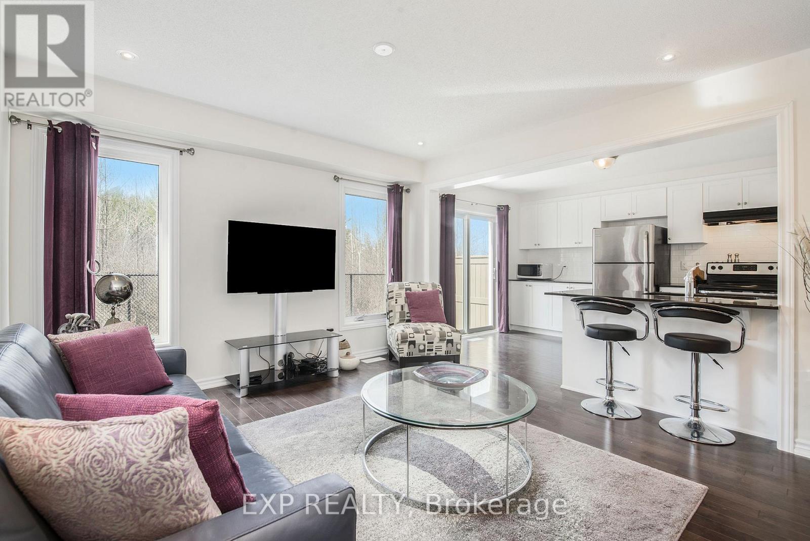 141 Maestro Avenue, Ottawa, Ontario  K2S 1B9 - Photo 3 - X13595708