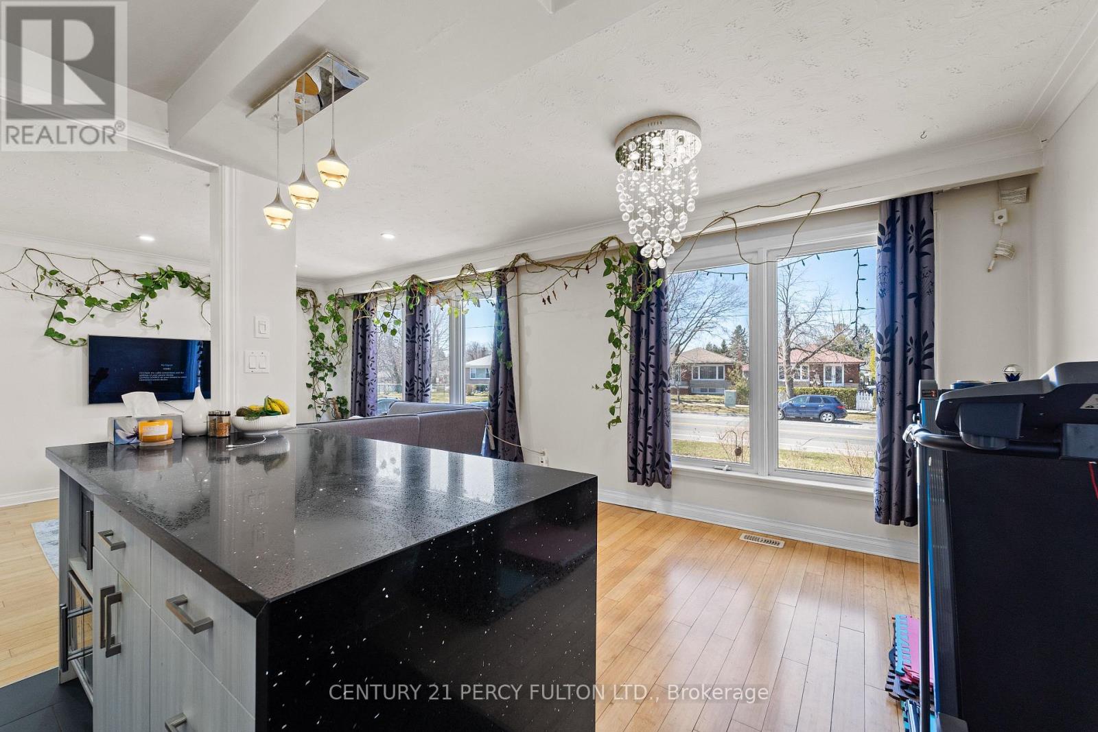 826 Brimorton Drive, Toronto, Ontario  M1G 2S9 - Photo 6 - E13595678